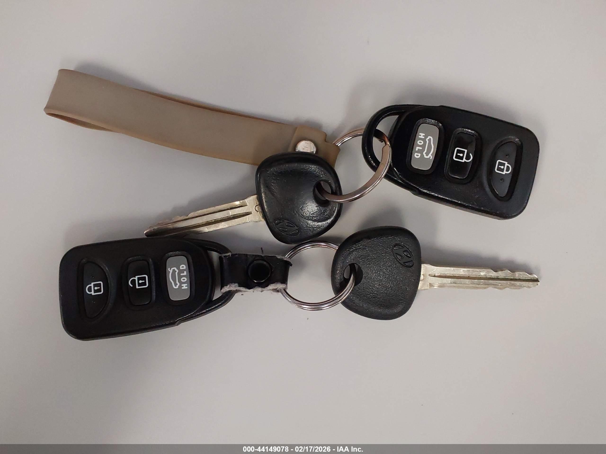 HYUNDAI ELANTRA image 11