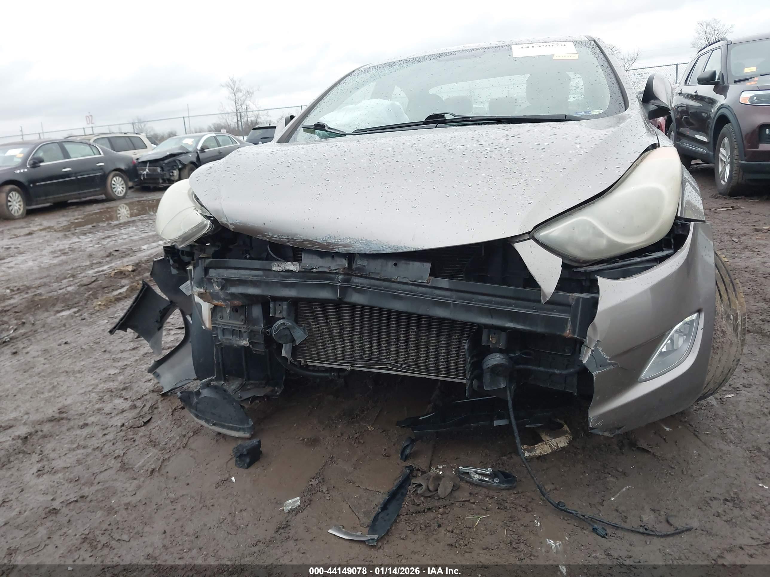 HYUNDAI ELANTRA image 6
