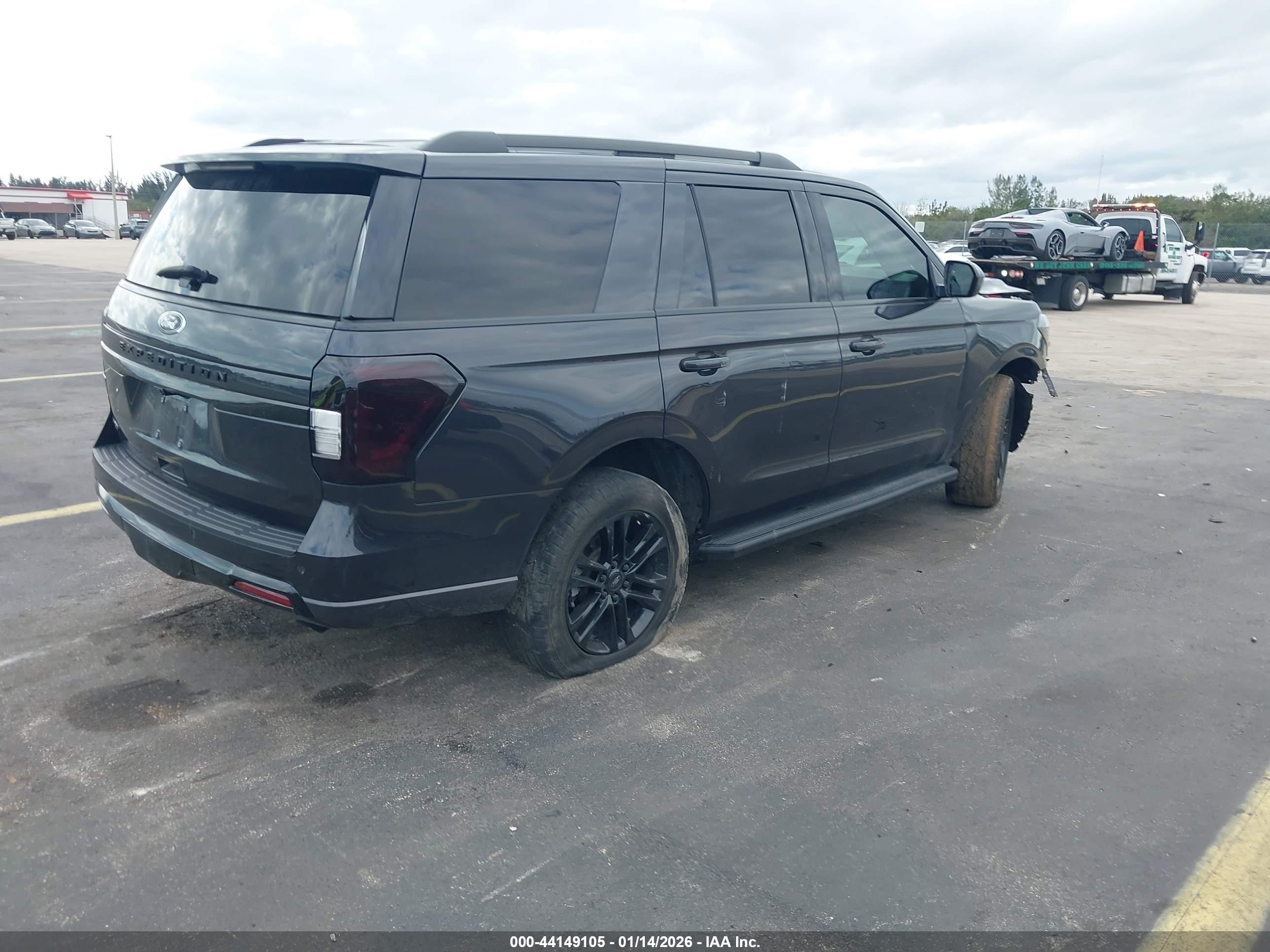 FORD EXPEDITION image 4