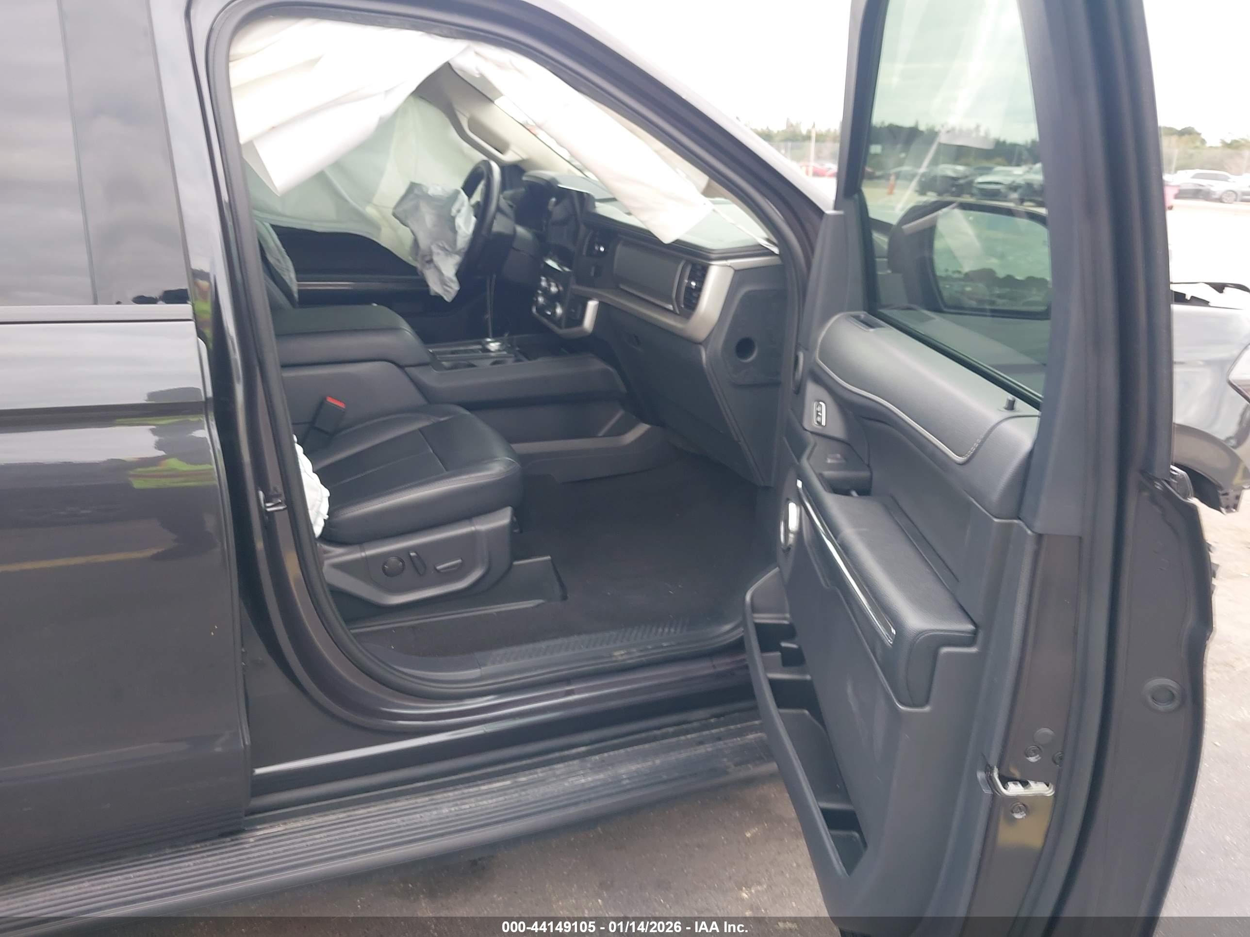 FORD EXPEDITION image 5
