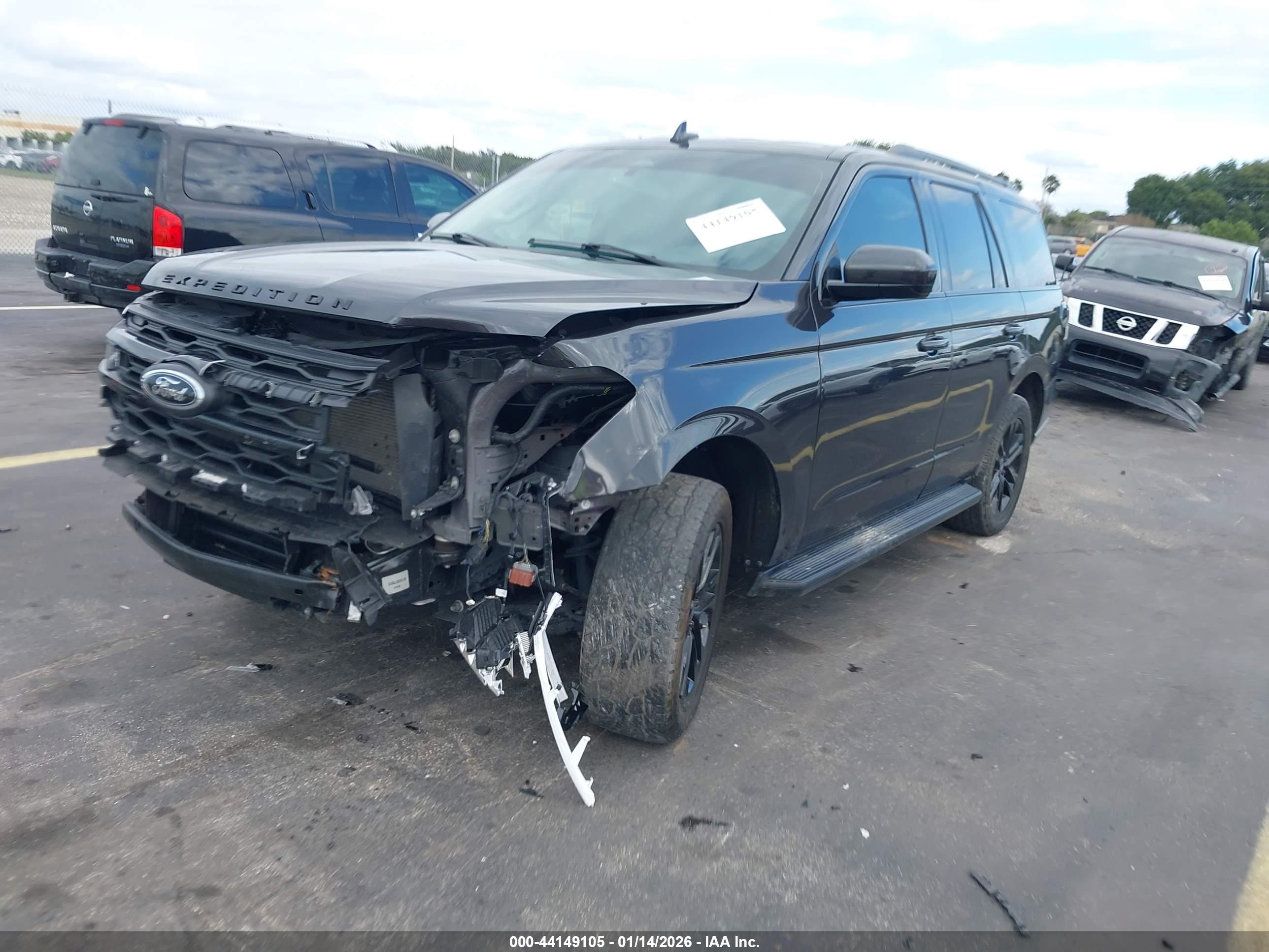 FORD EXPEDITION image 6