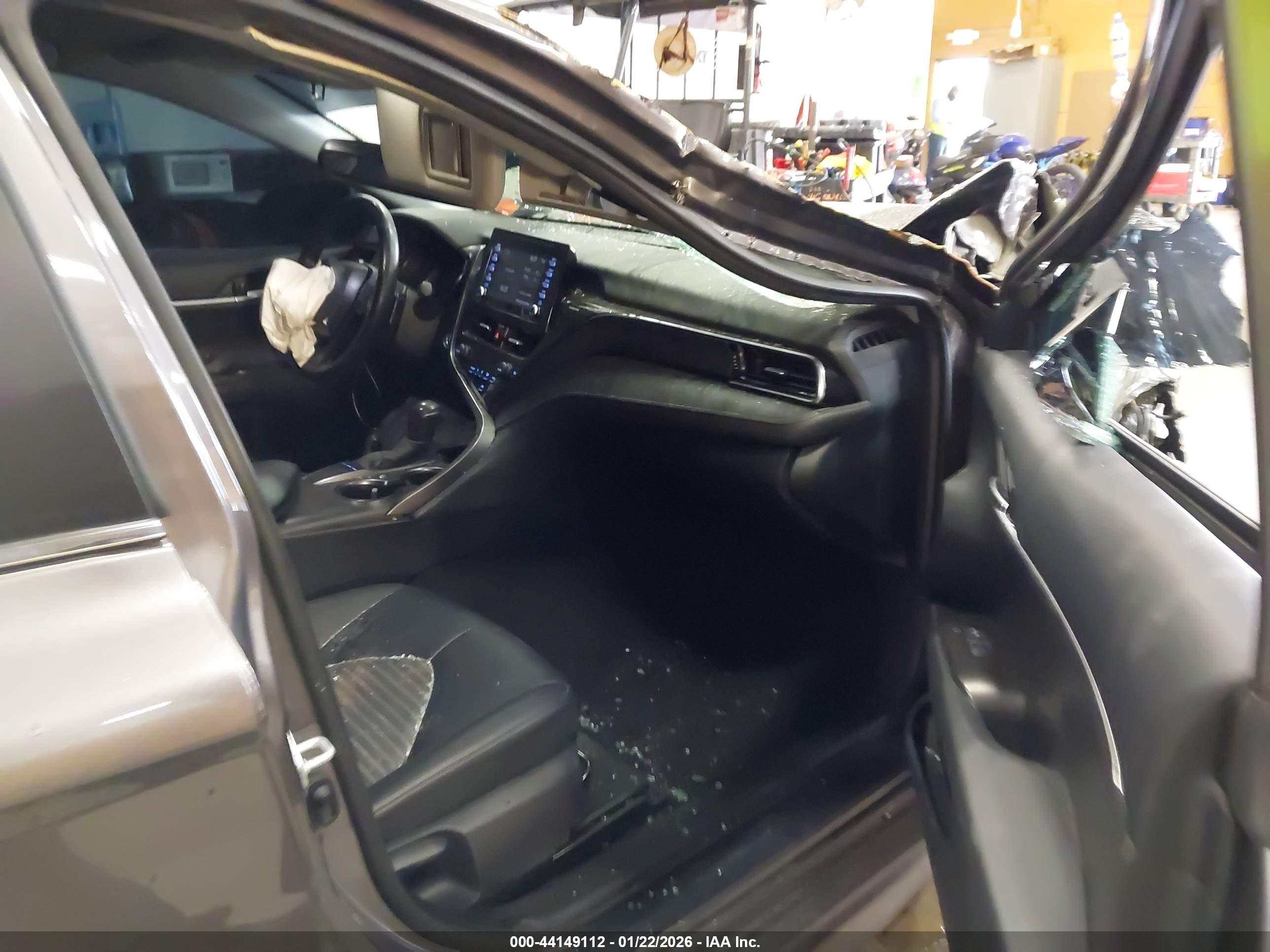 TOYOTA CAMRY image 5