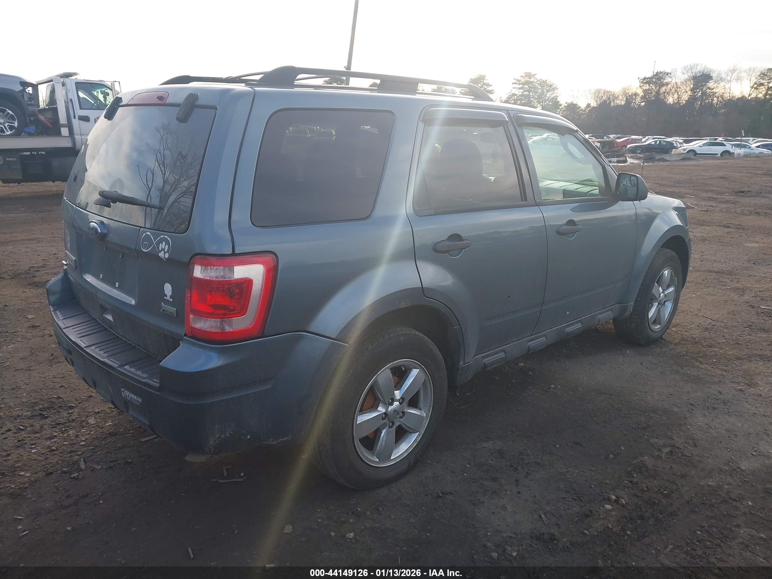 FORD ESCAPE image 4