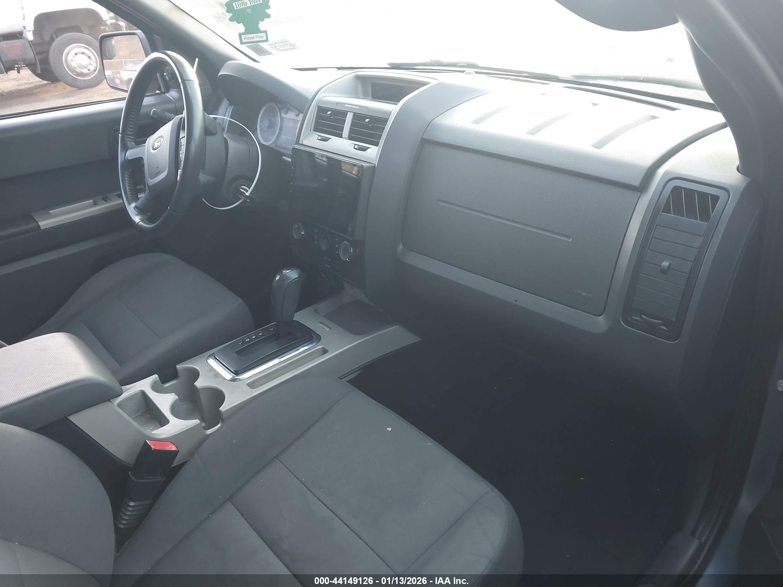 FORD ESCAPE image 5