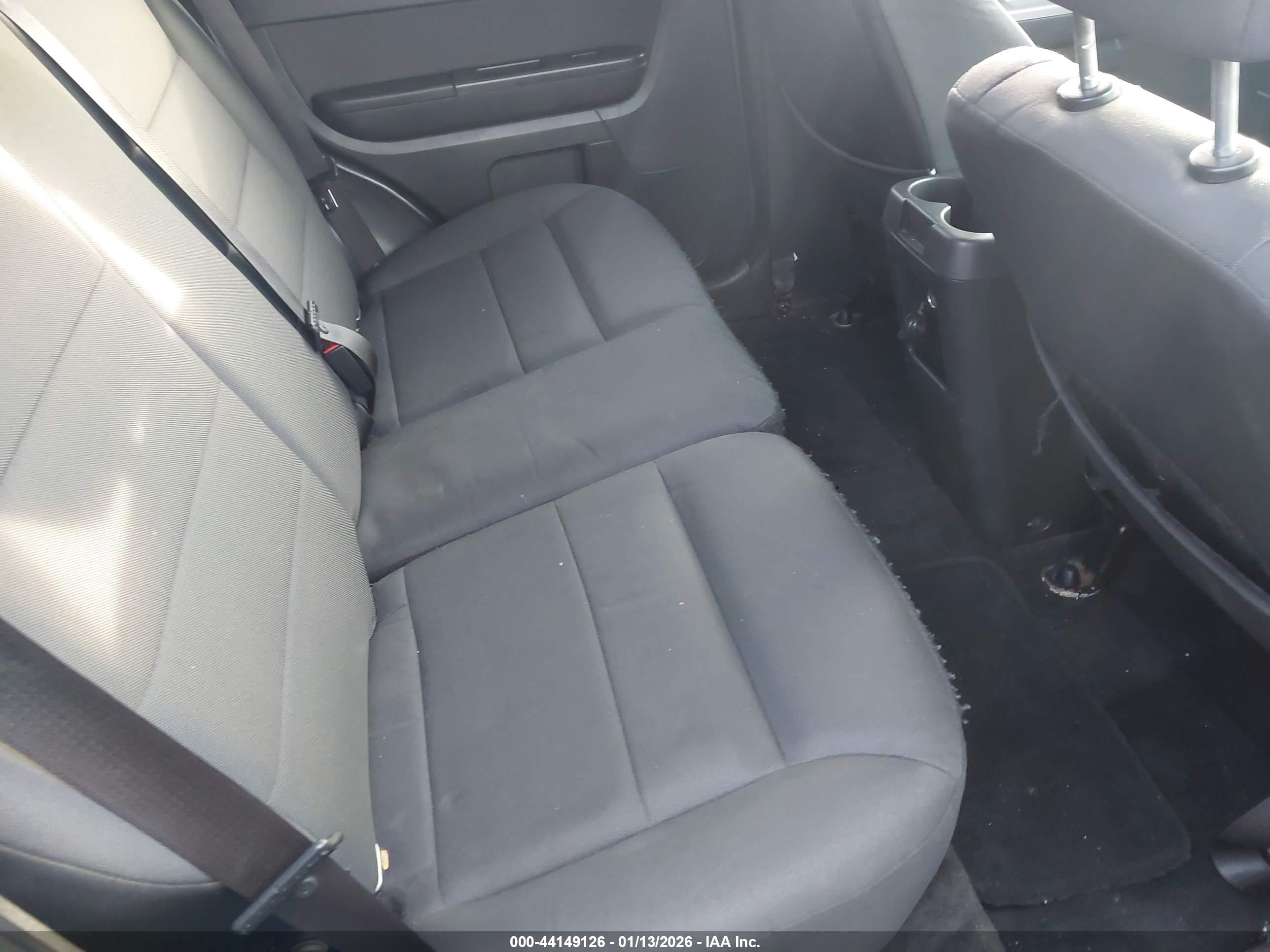 FORD ESCAPE image 8