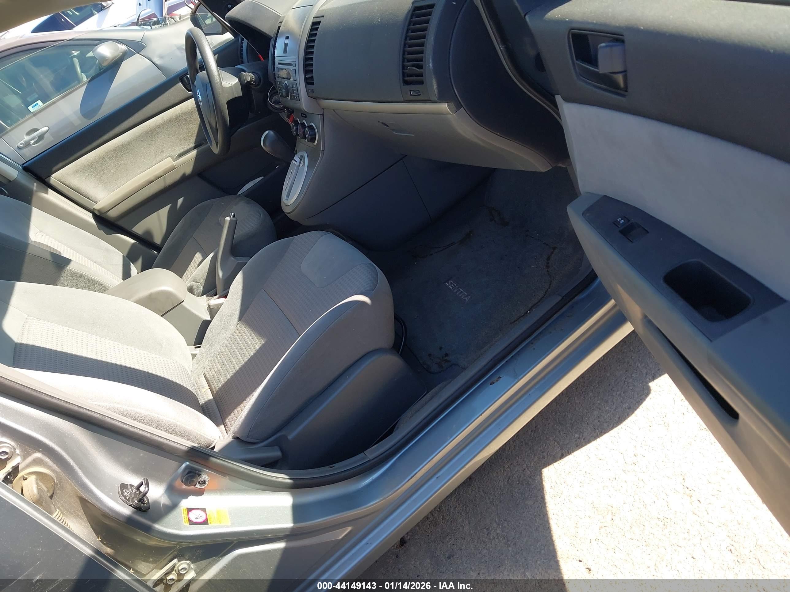 NISSAN SENTRA image 5