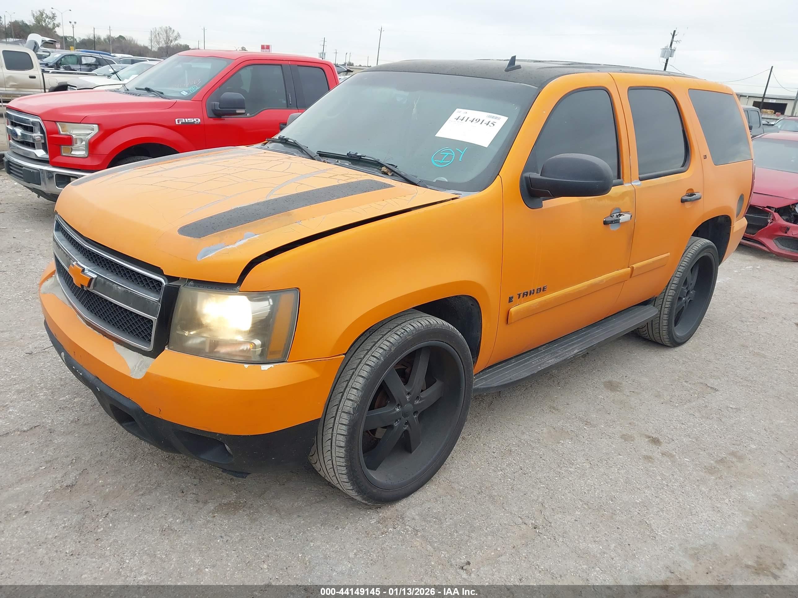 CHEVROLET TAHOE image 2