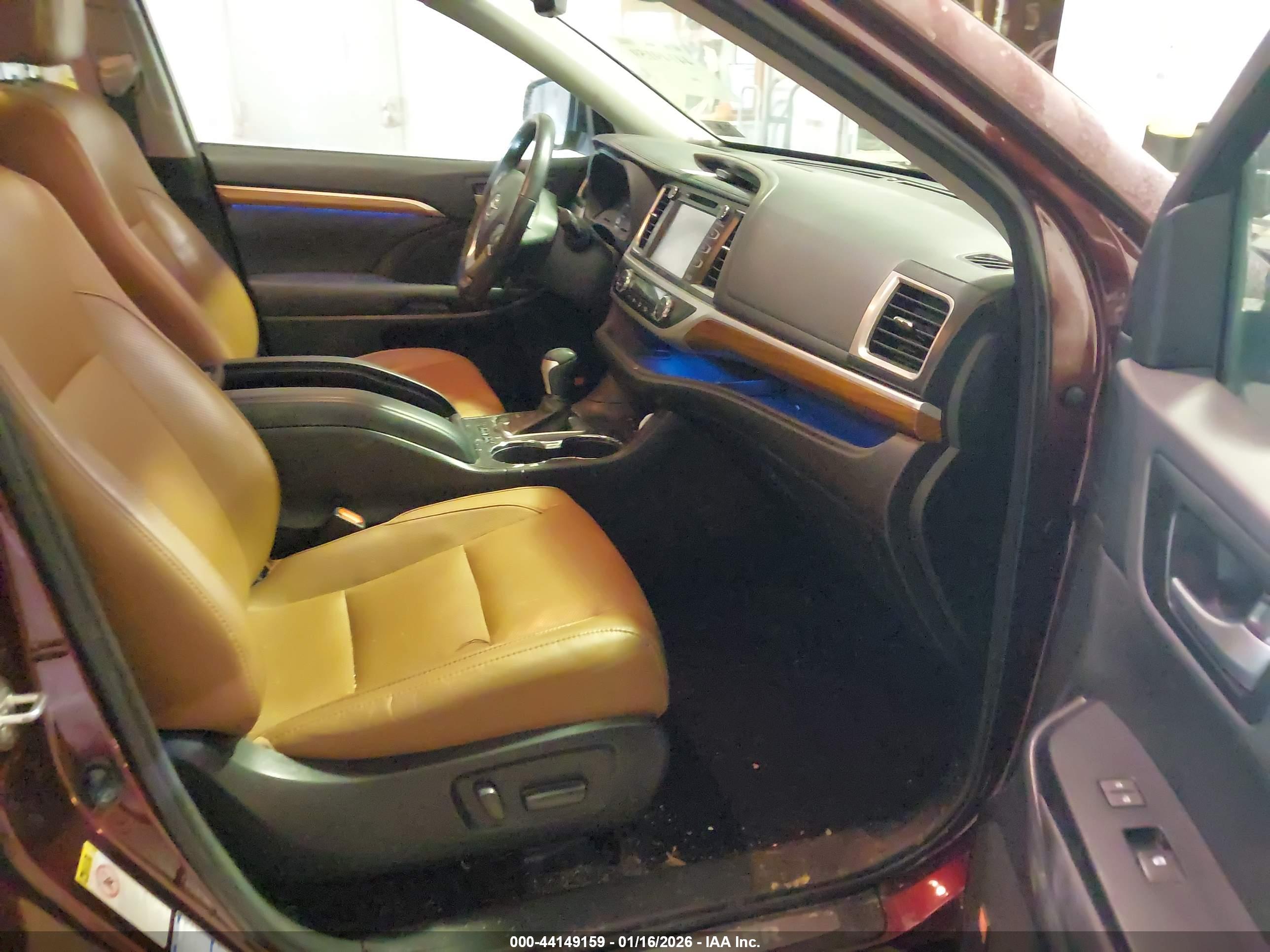 TOYOTA HIGHLANDER image 5