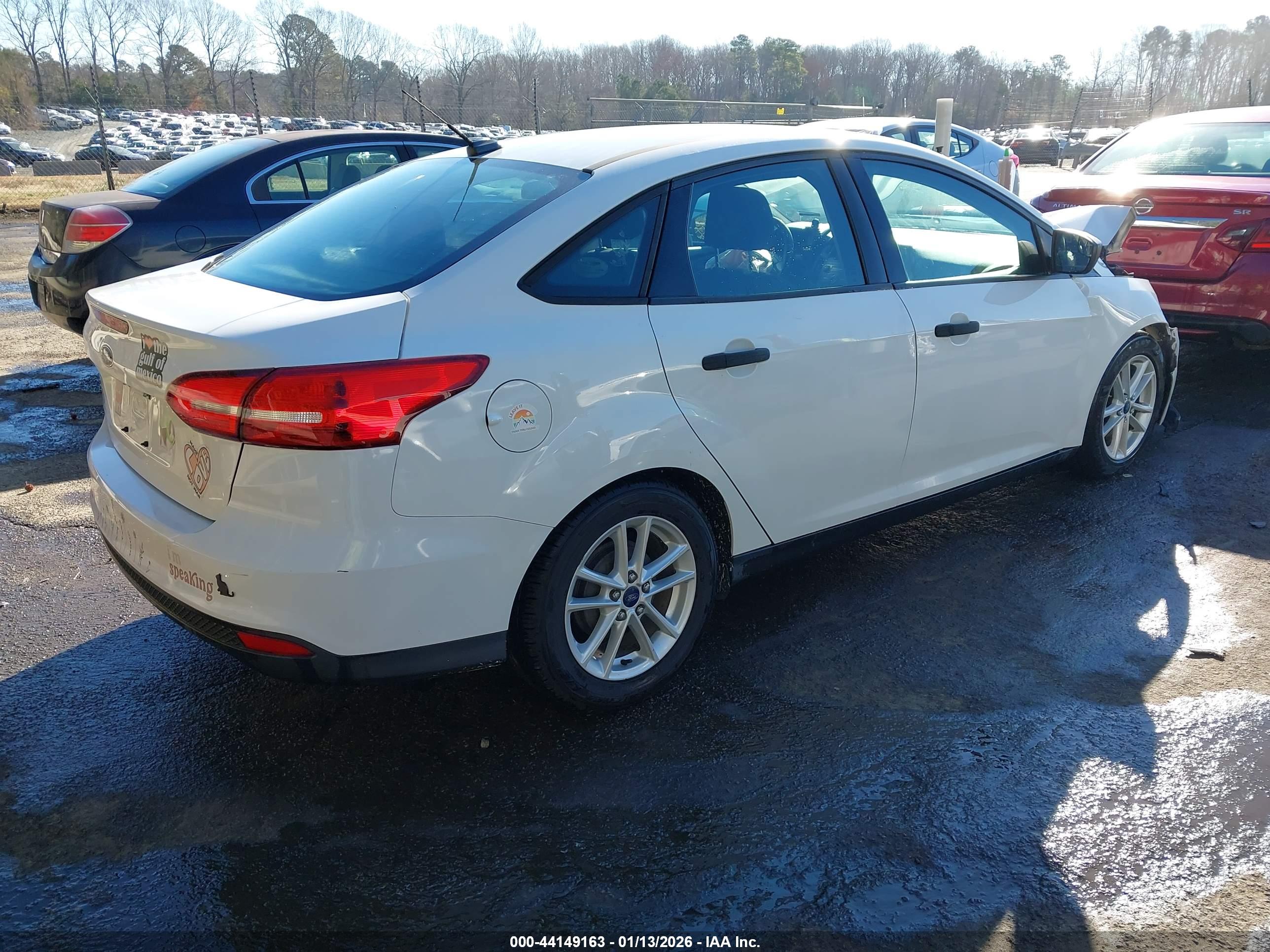 FORD FOCUS image 4
