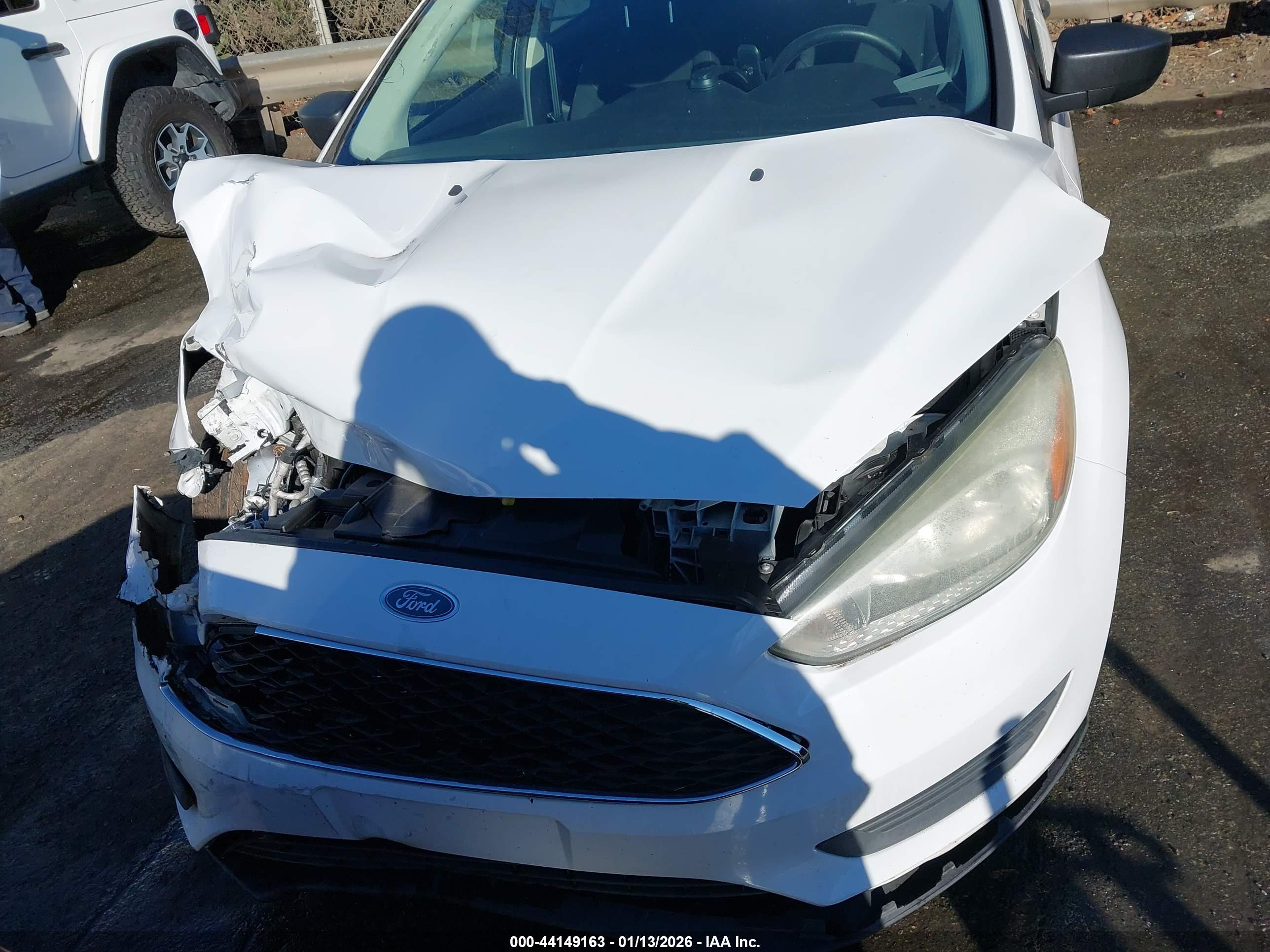 FORD FOCUS image 6