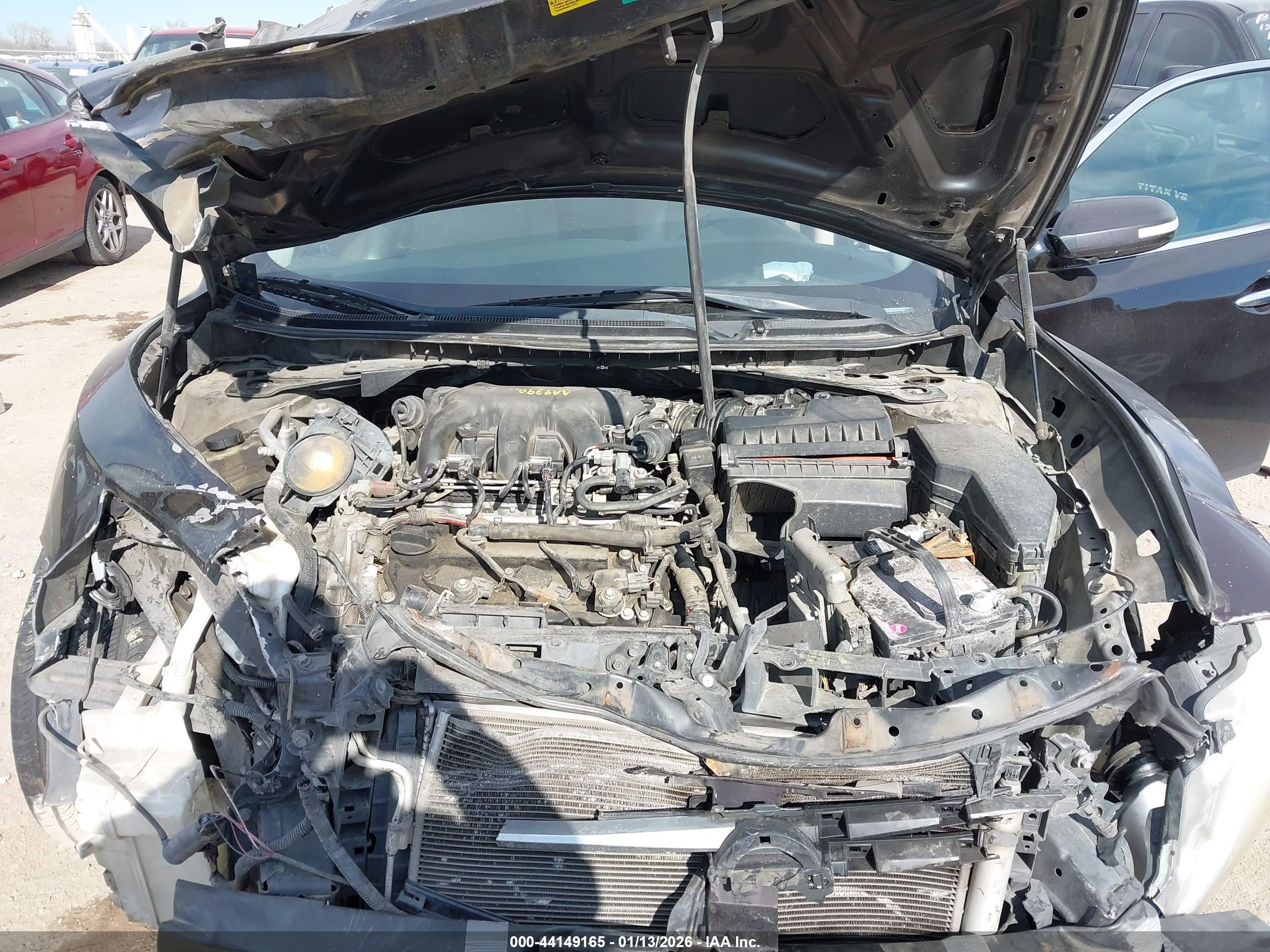 NISSAN MAXIMA image 10
