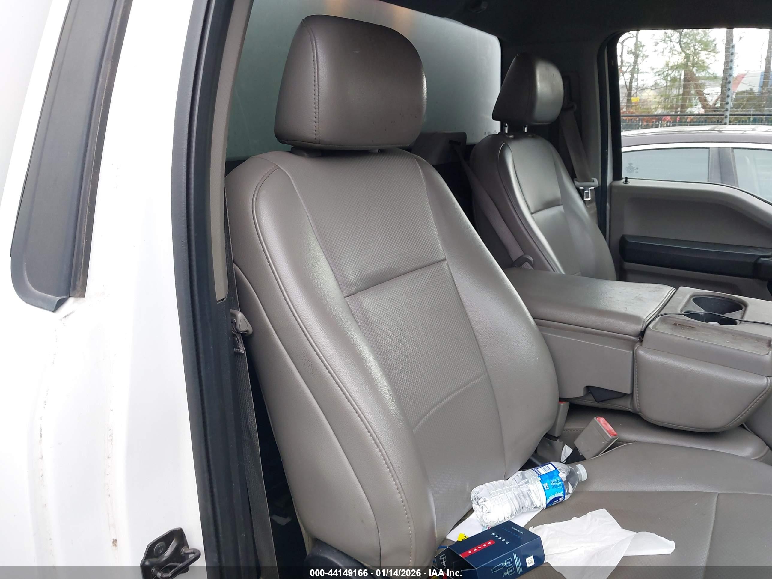 FORD F-150 image 8