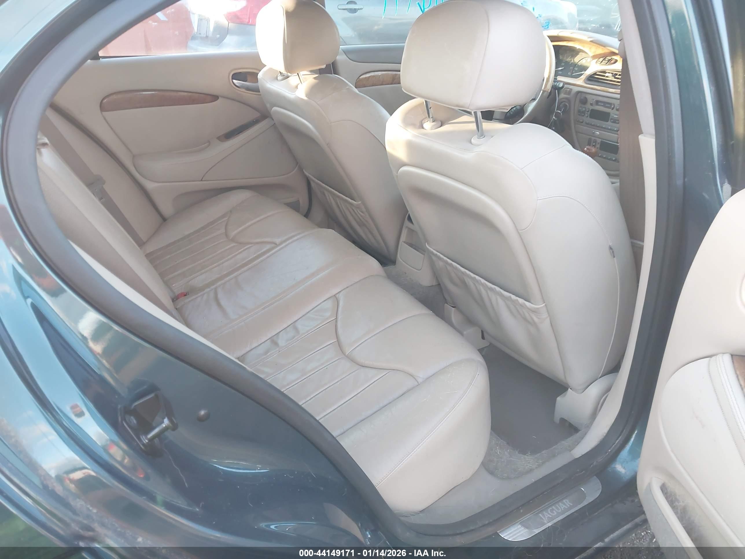JAGUAR S-TYPE image 8