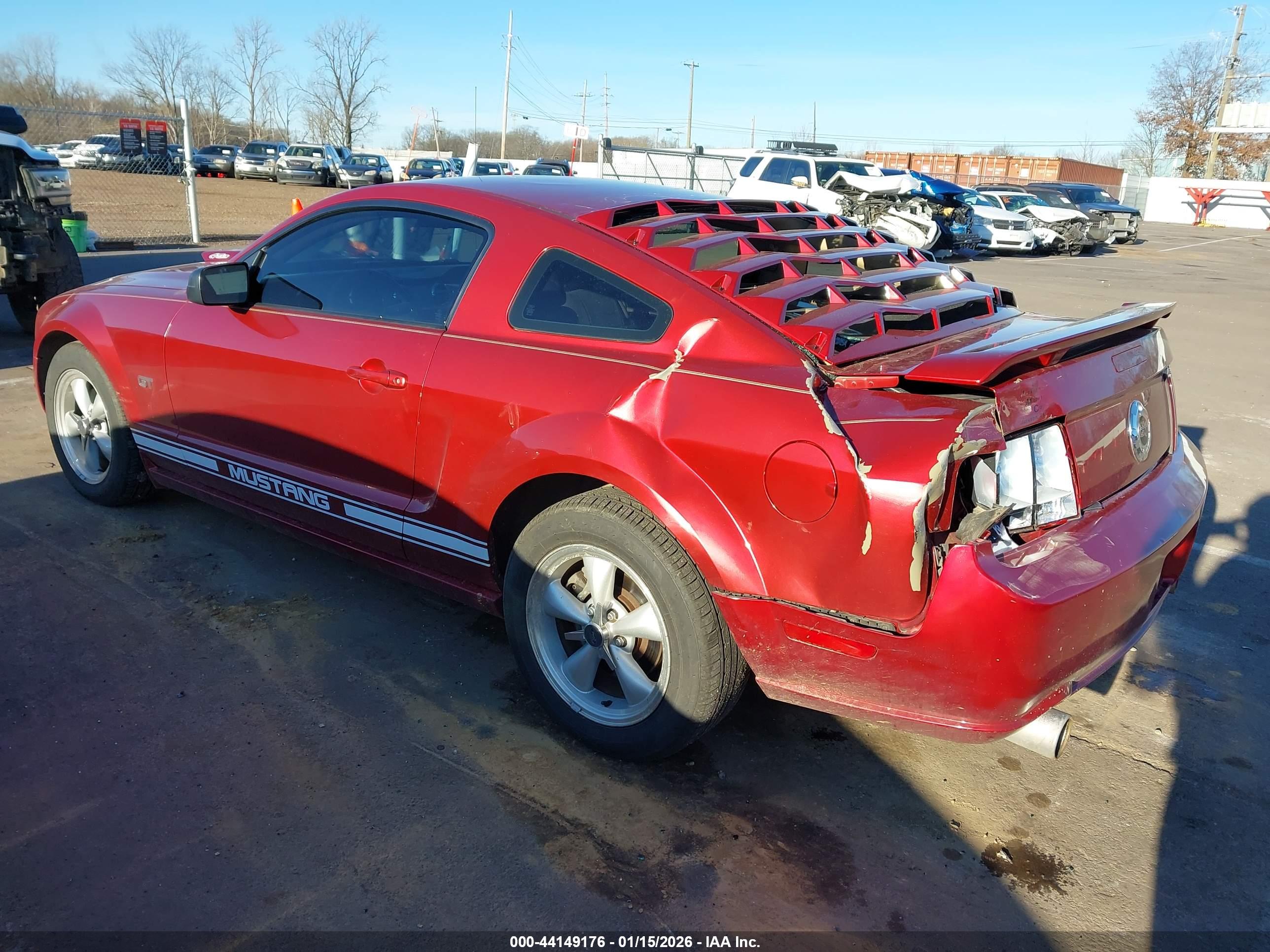 FORD MUSTANG image 3