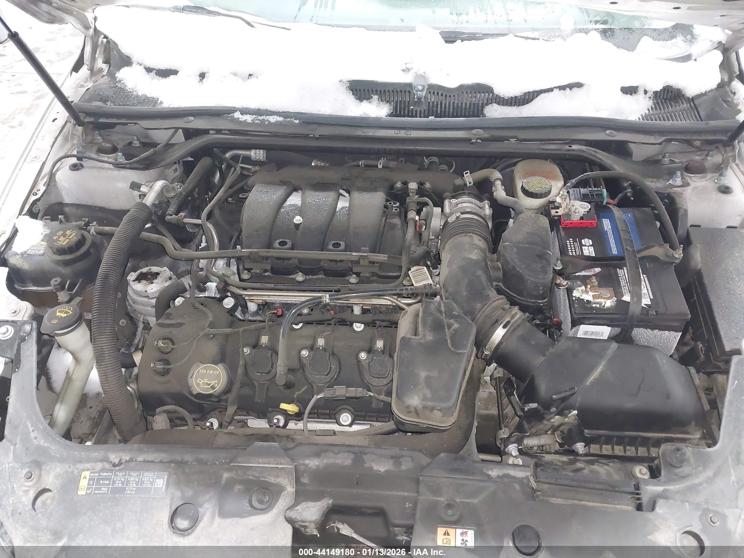 FORD TAURUS image 10