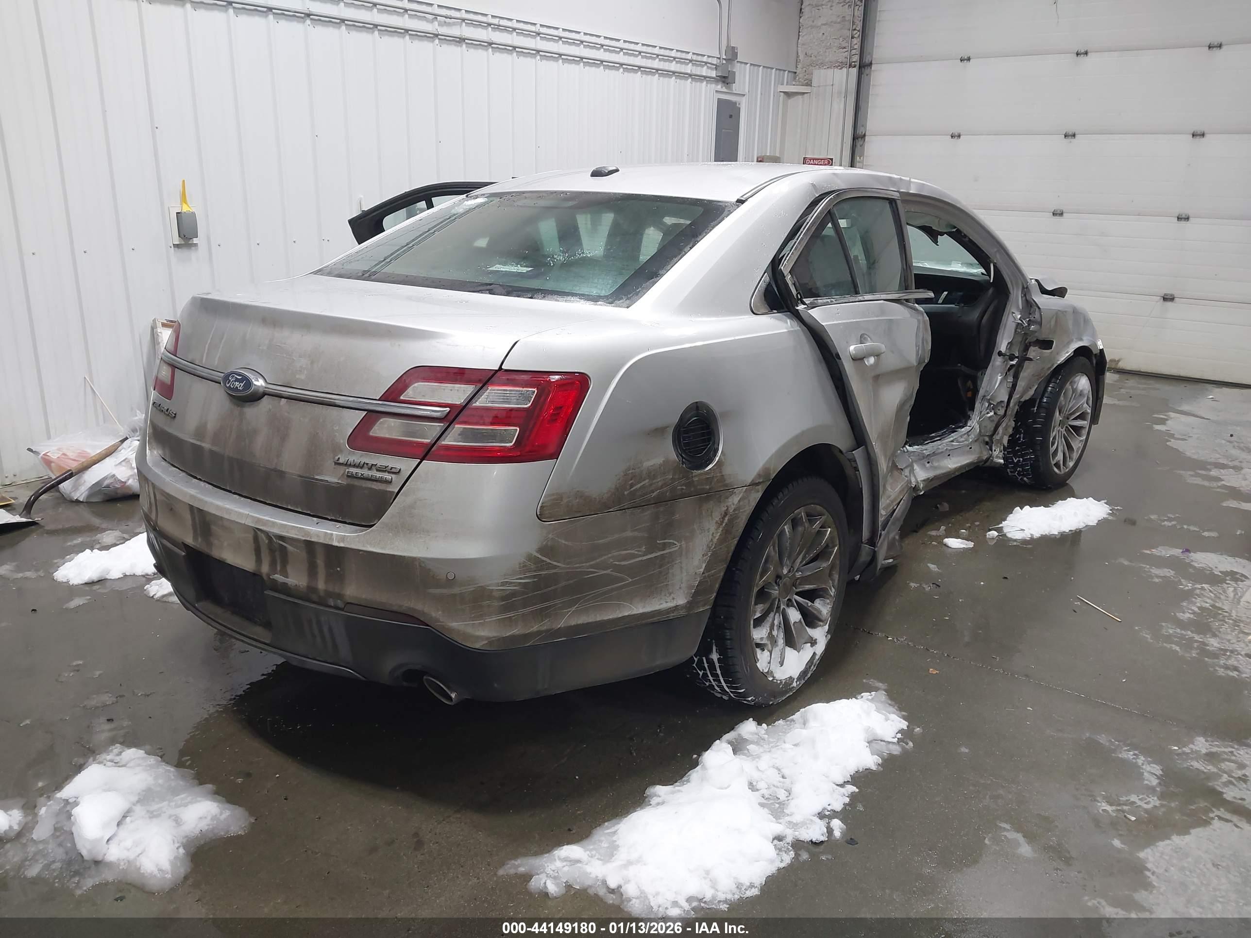 FORD TAURUS image 4