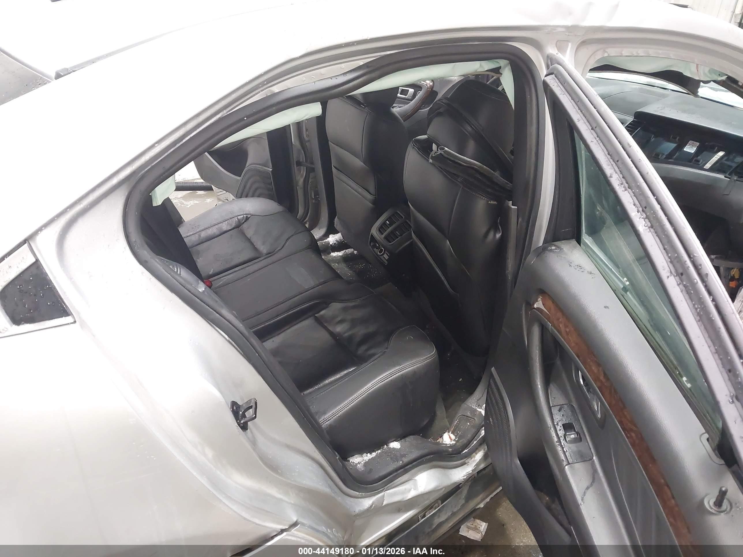 FORD TAURUS image 8