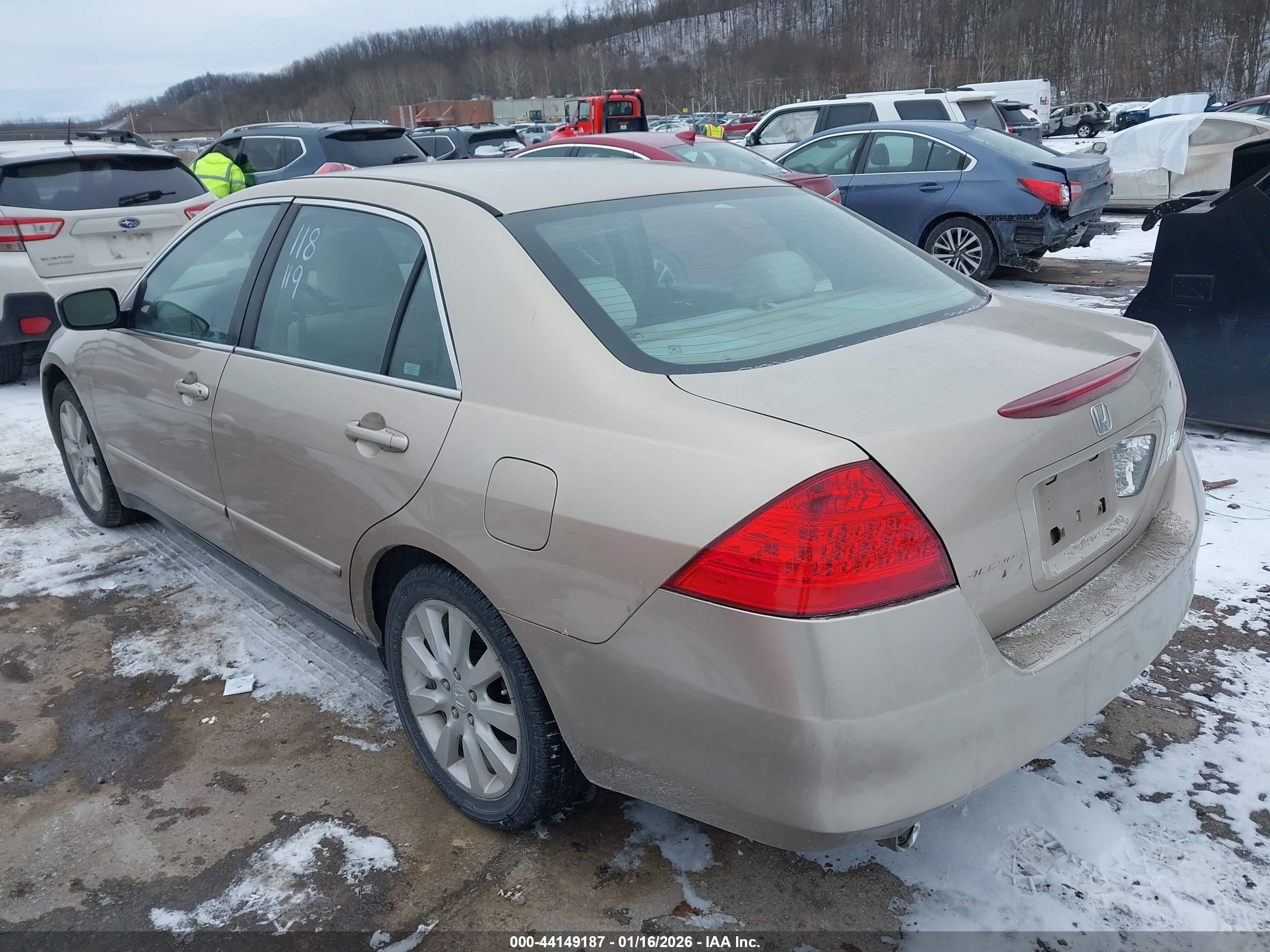 HONDA ACCORD image 3