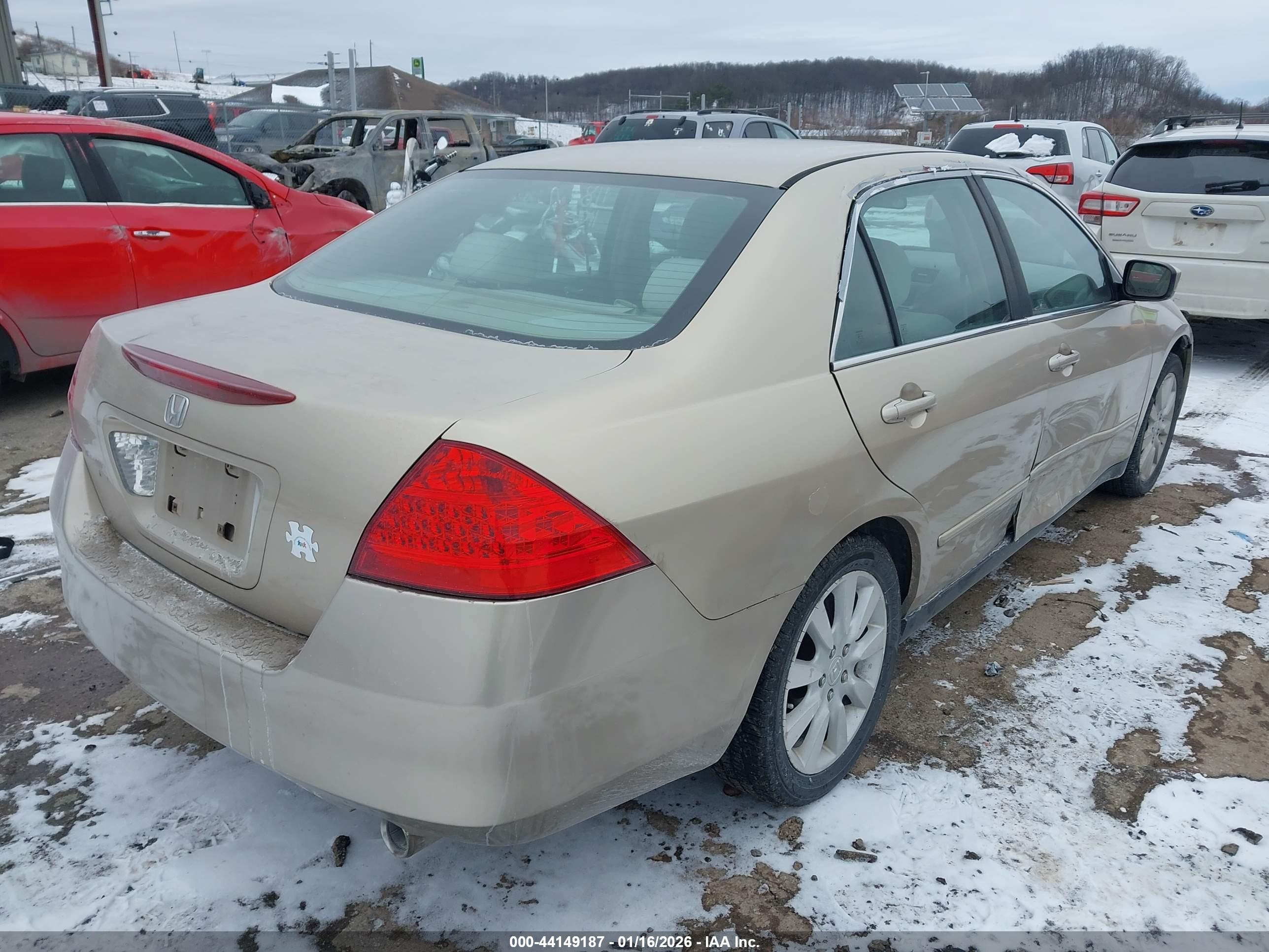 HONDA ACCORD image 4