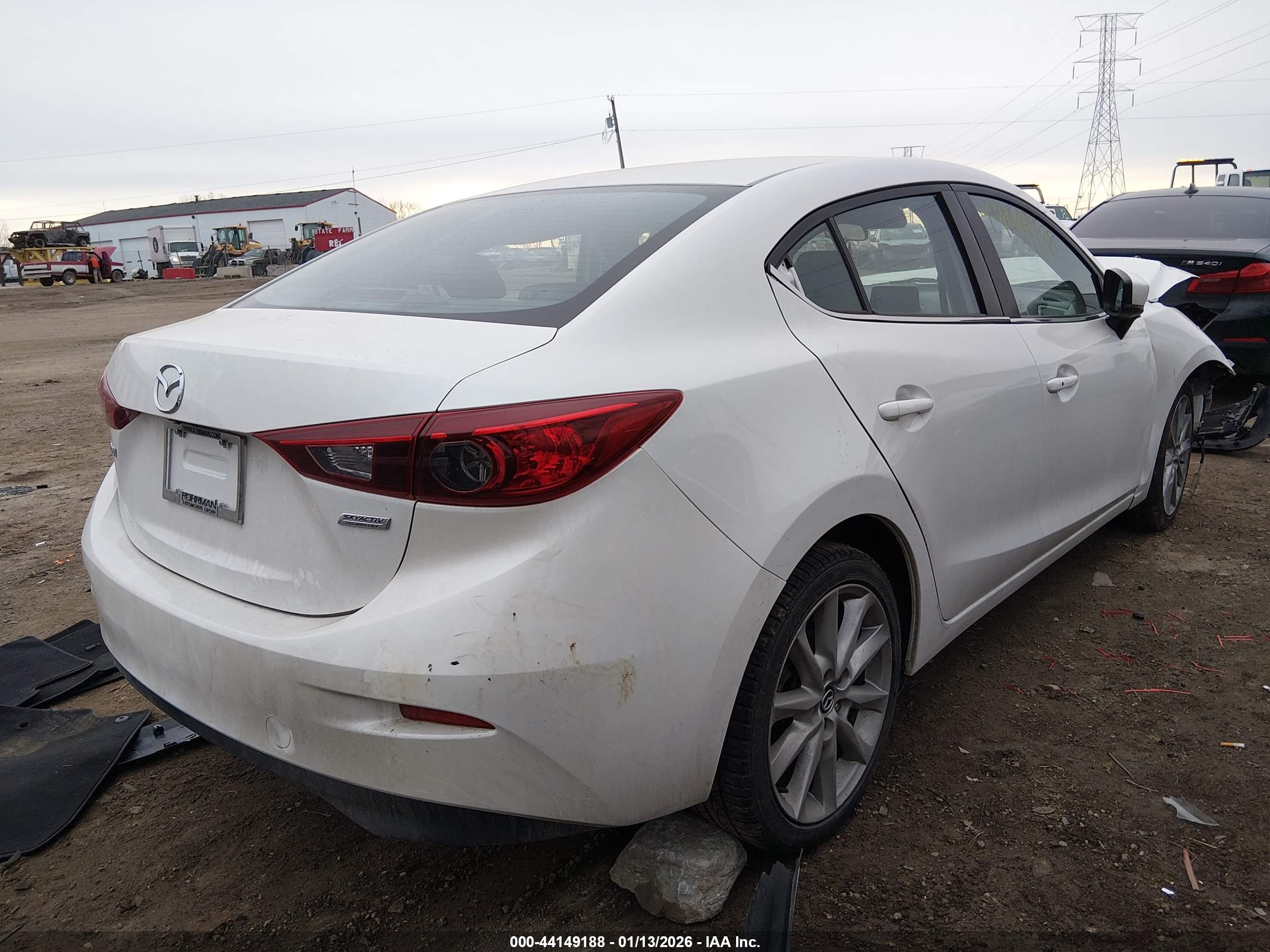 MAZDA MAZDA3 image 4
