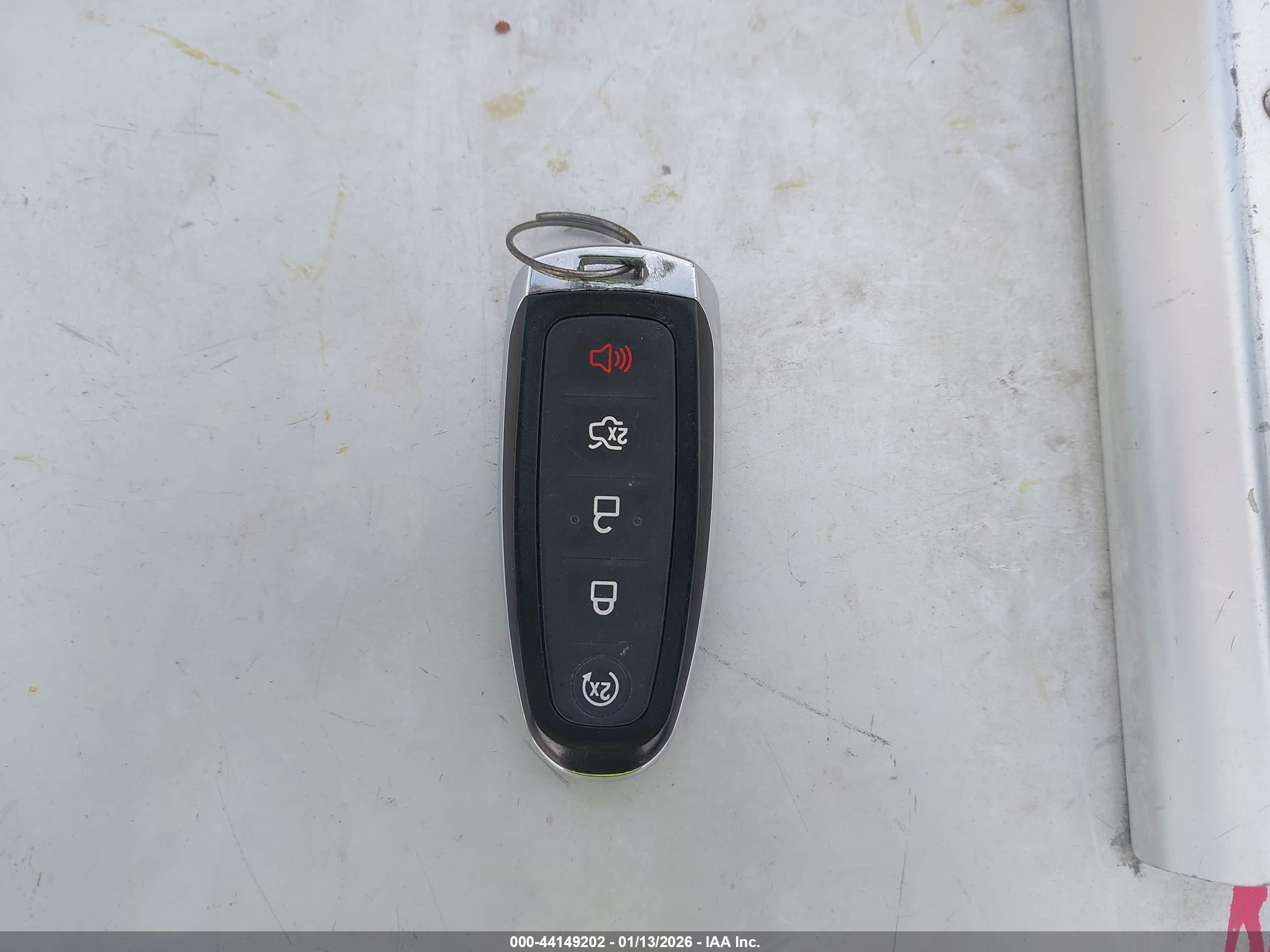 FORD TAURUS image 11