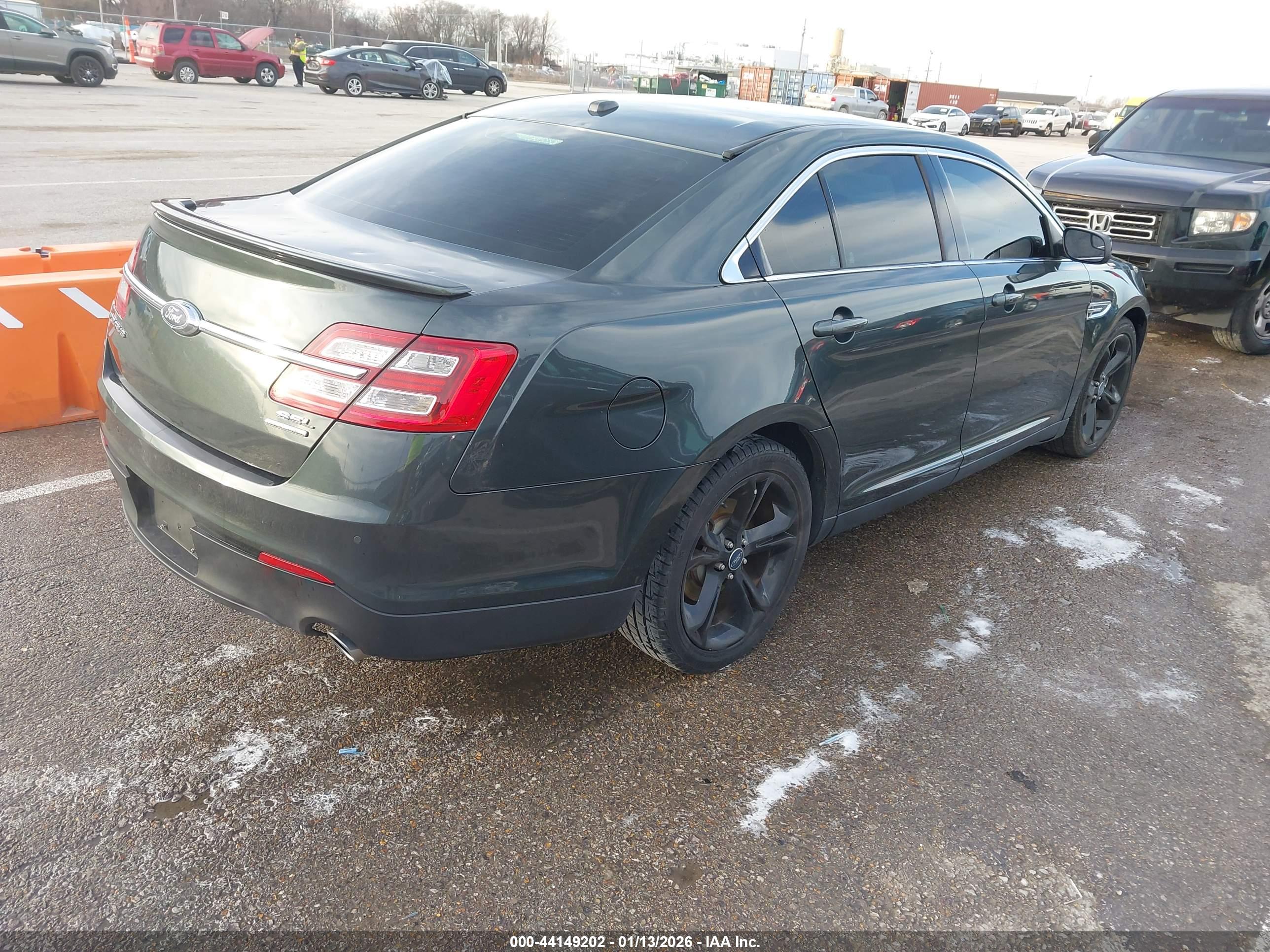 FORD TAURUS image 4