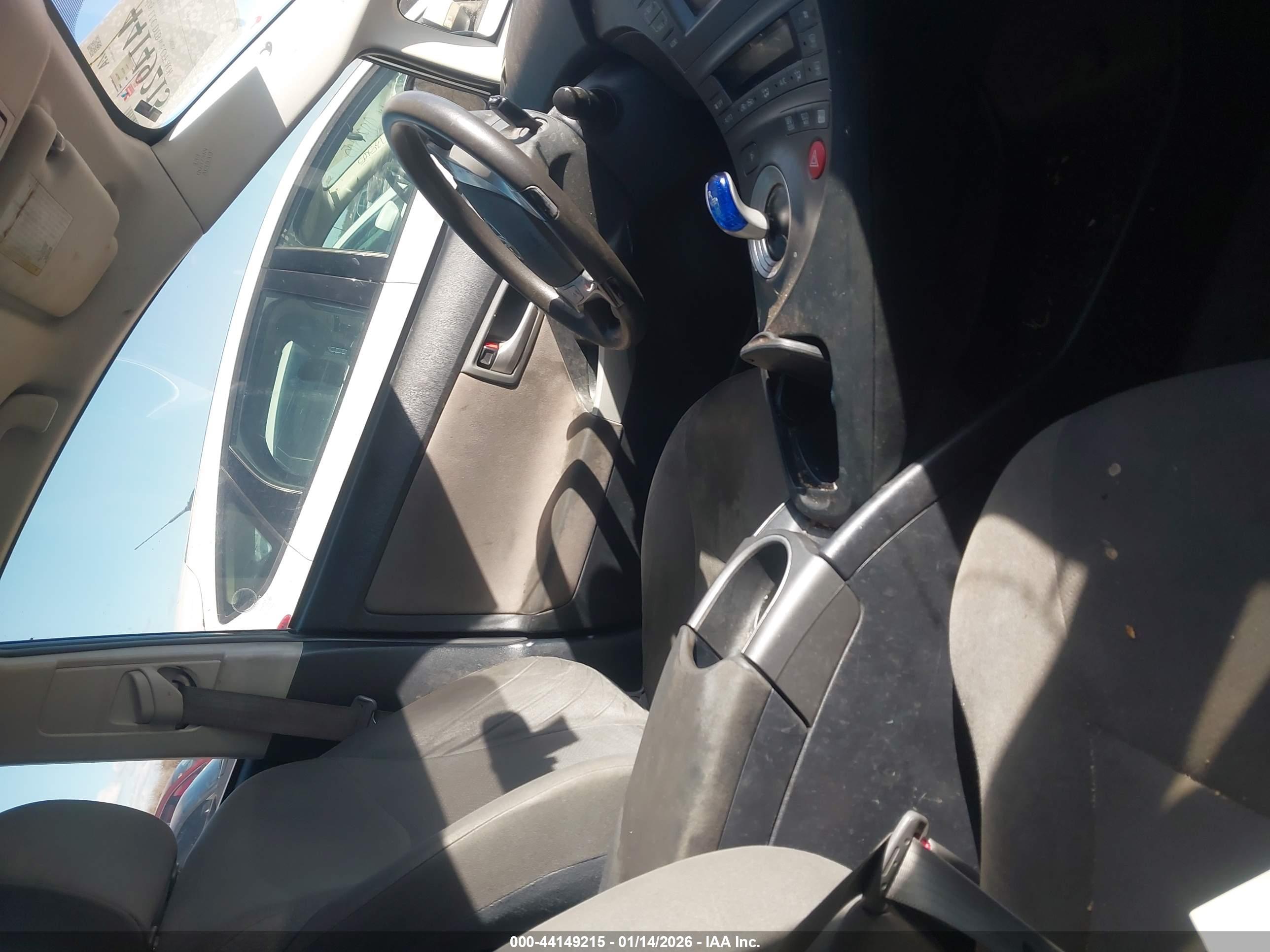 TOYOTA PRIUS image 5