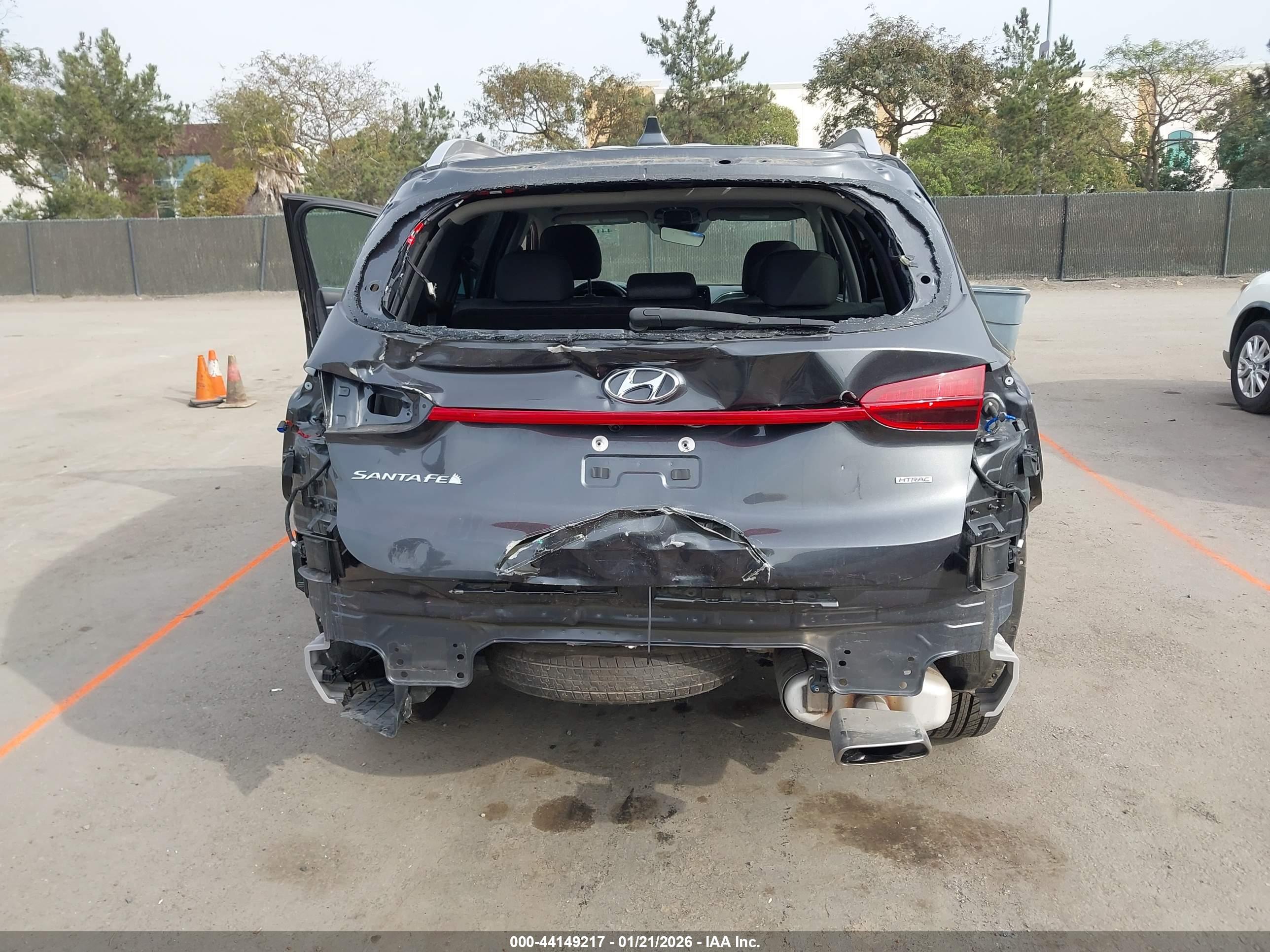 HYUNDAI SANTA image 6