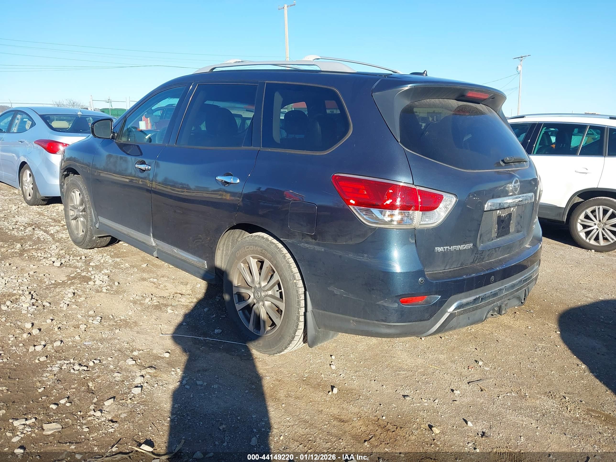 NISSAN PATHFINDER image 3
