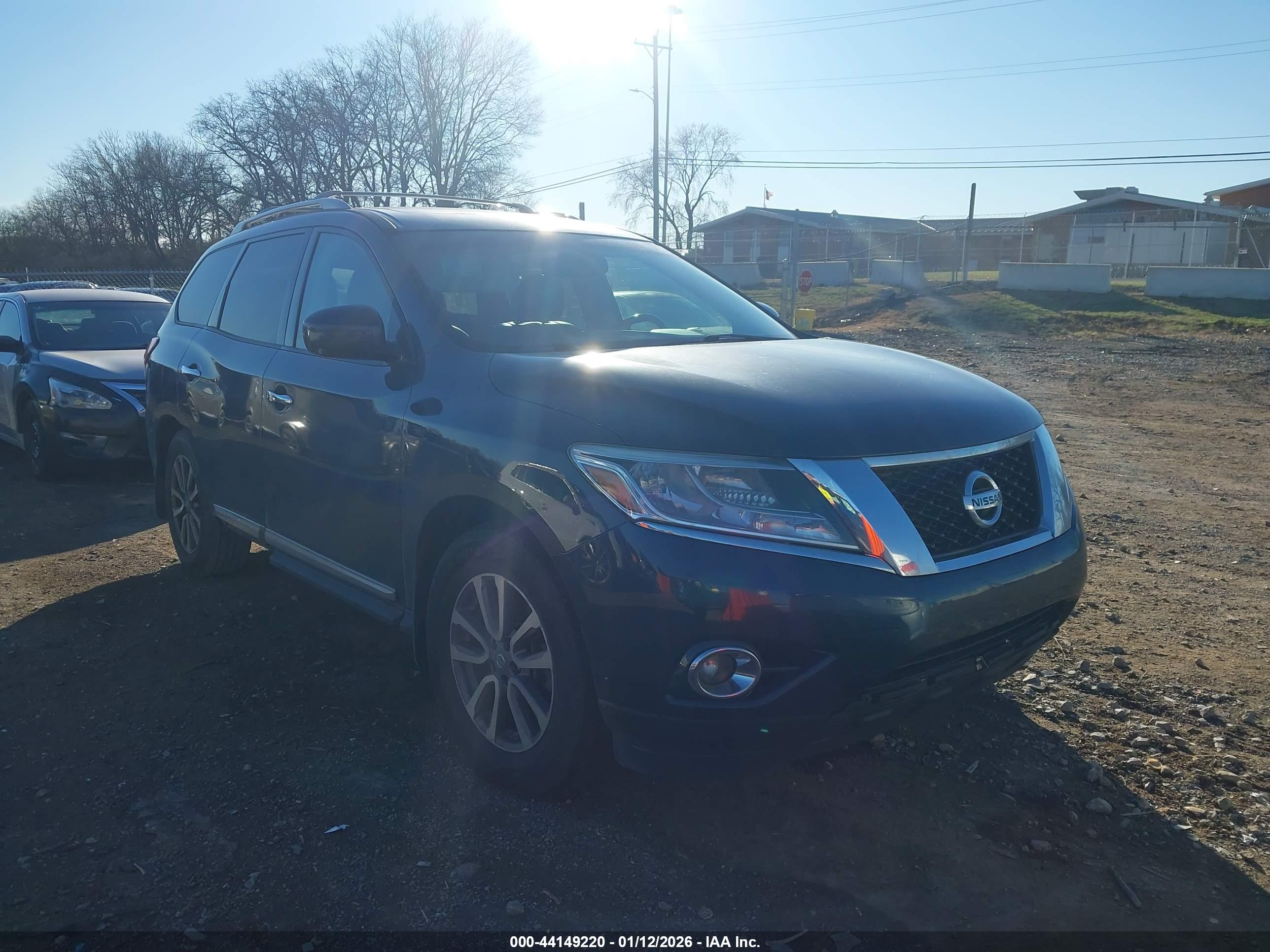 NISSAN PATHFINDER image 6