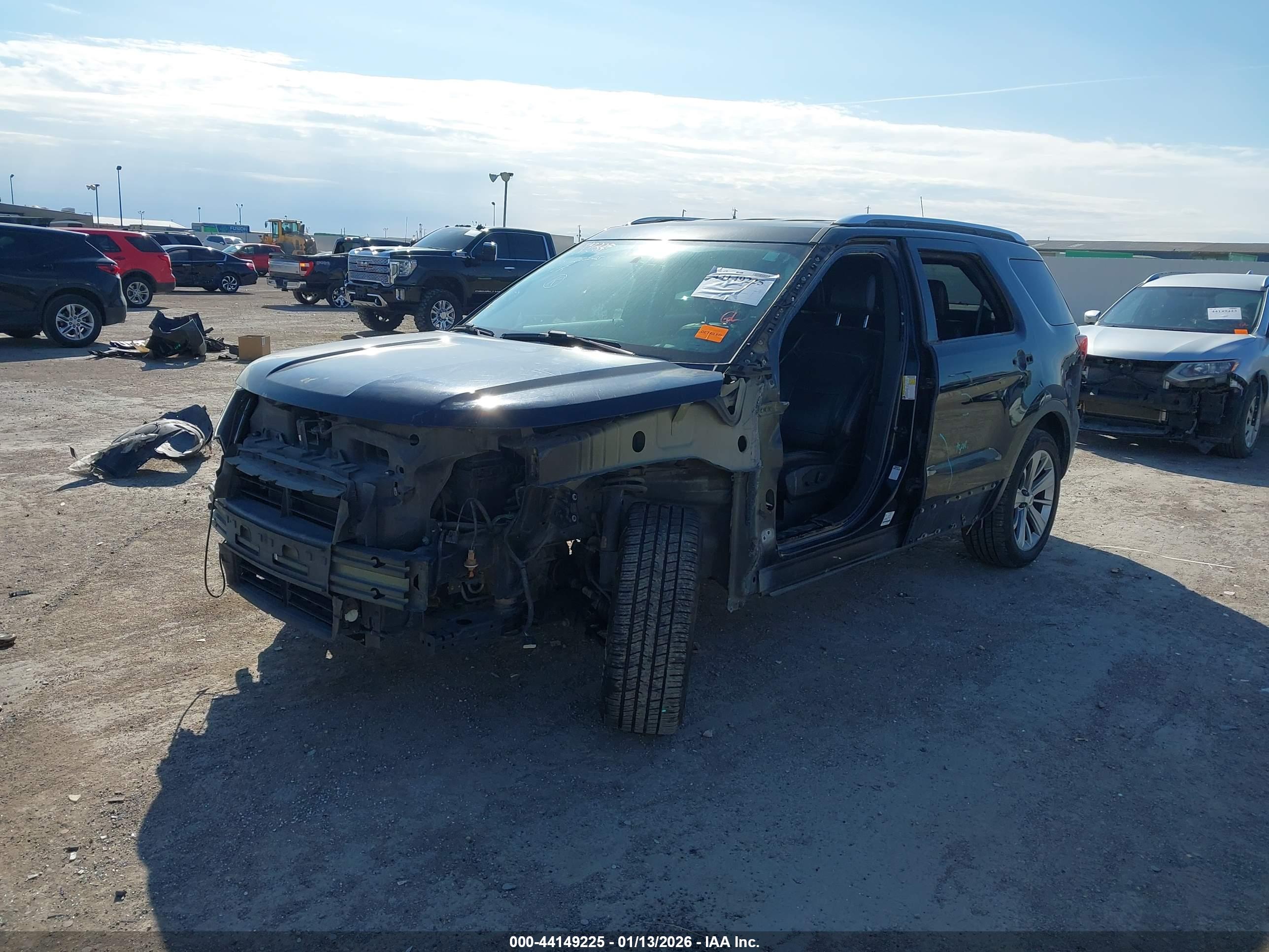 FORD EXPLORER image 2