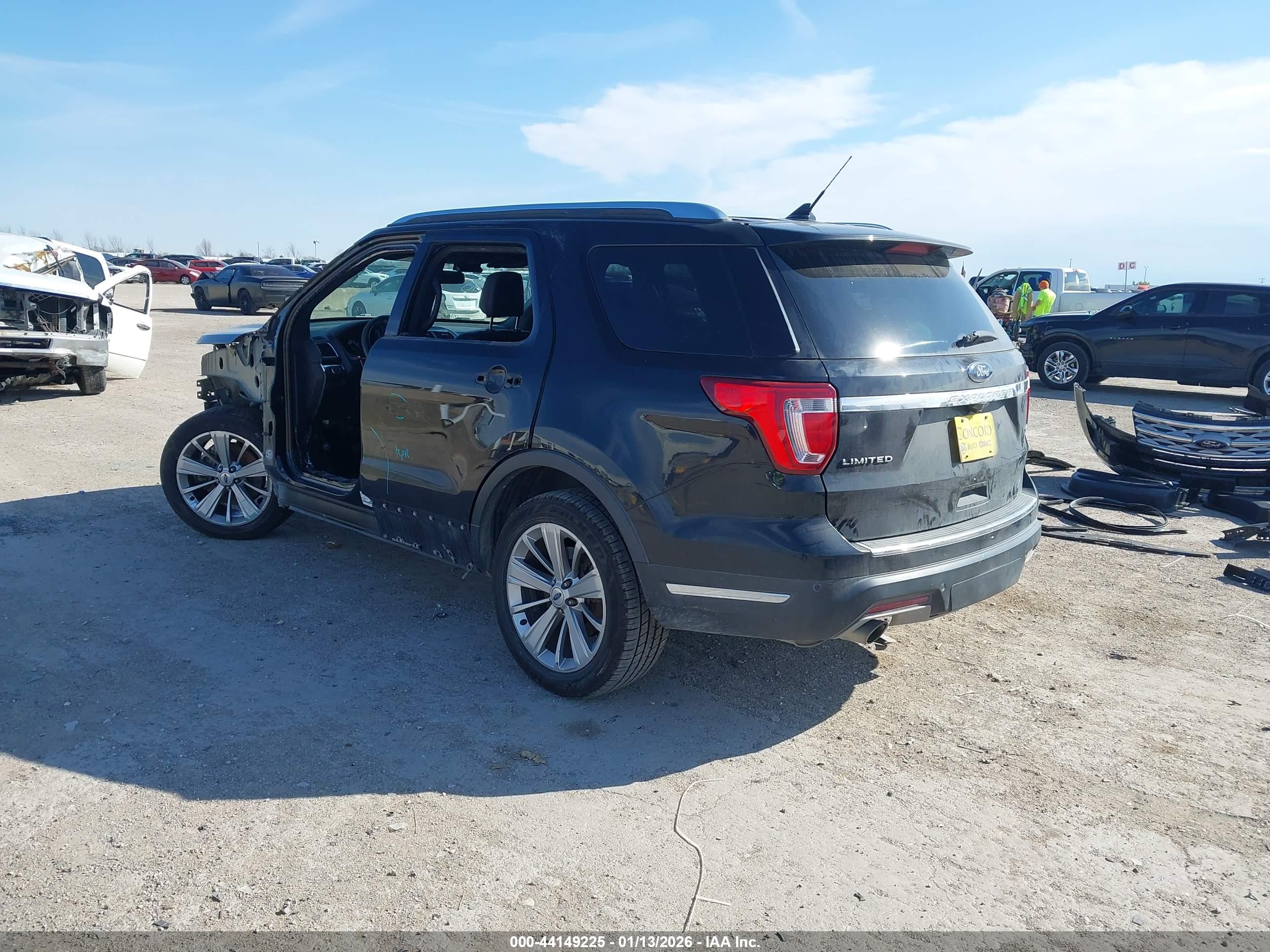 FORD EXPLORER image 3