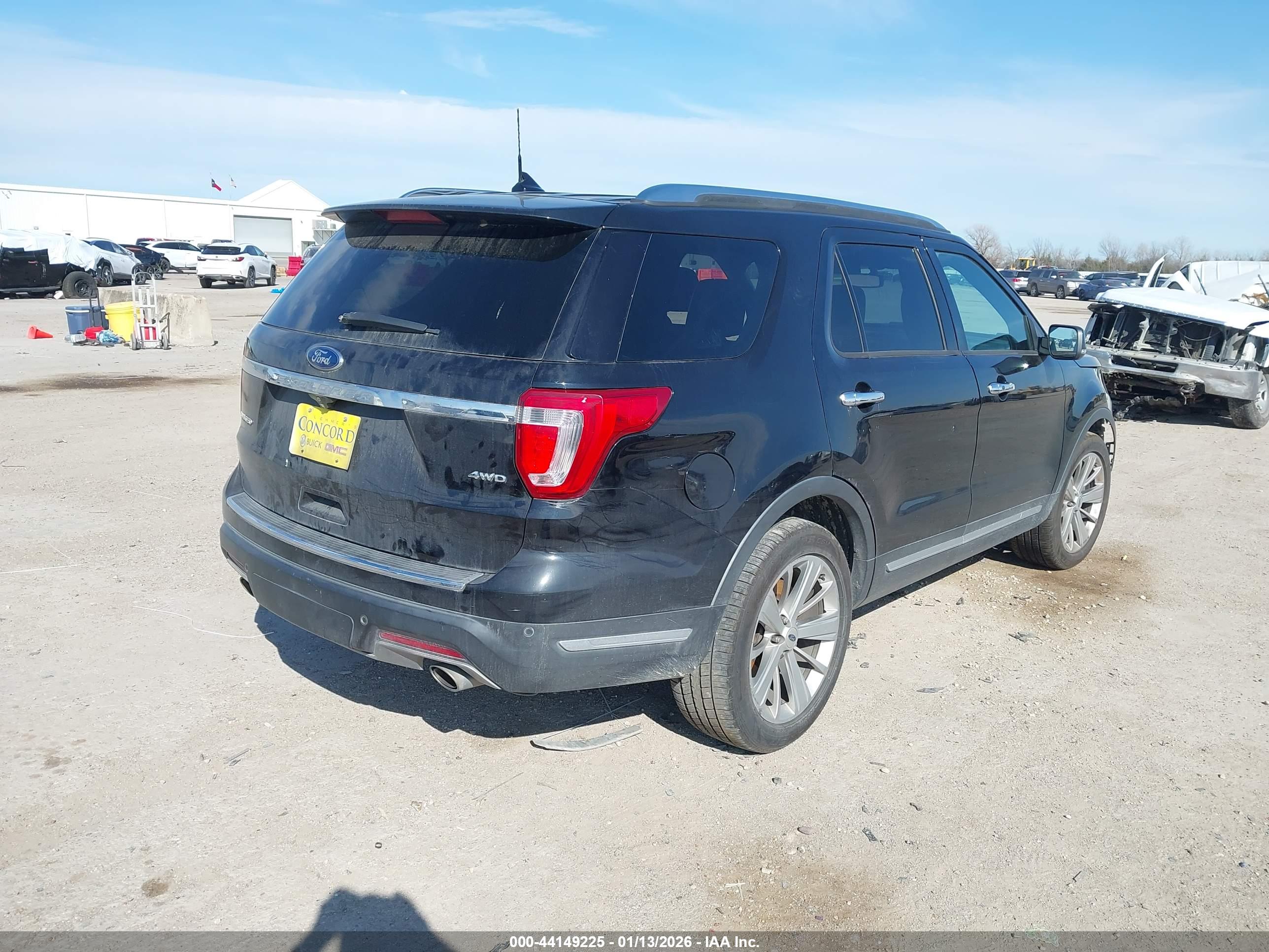 FORD EXPLORER image 4
