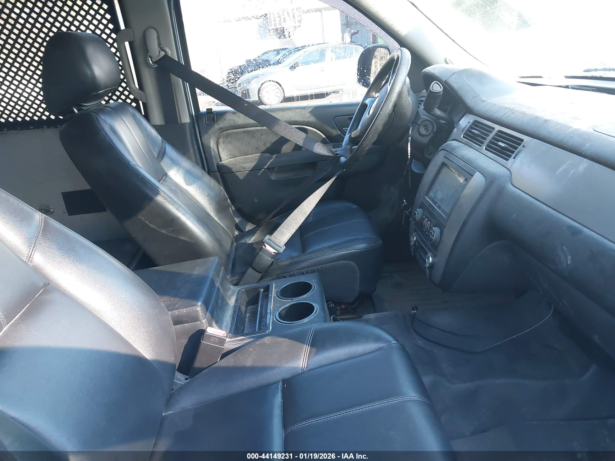 CHEVROLET TAHOE image 5
