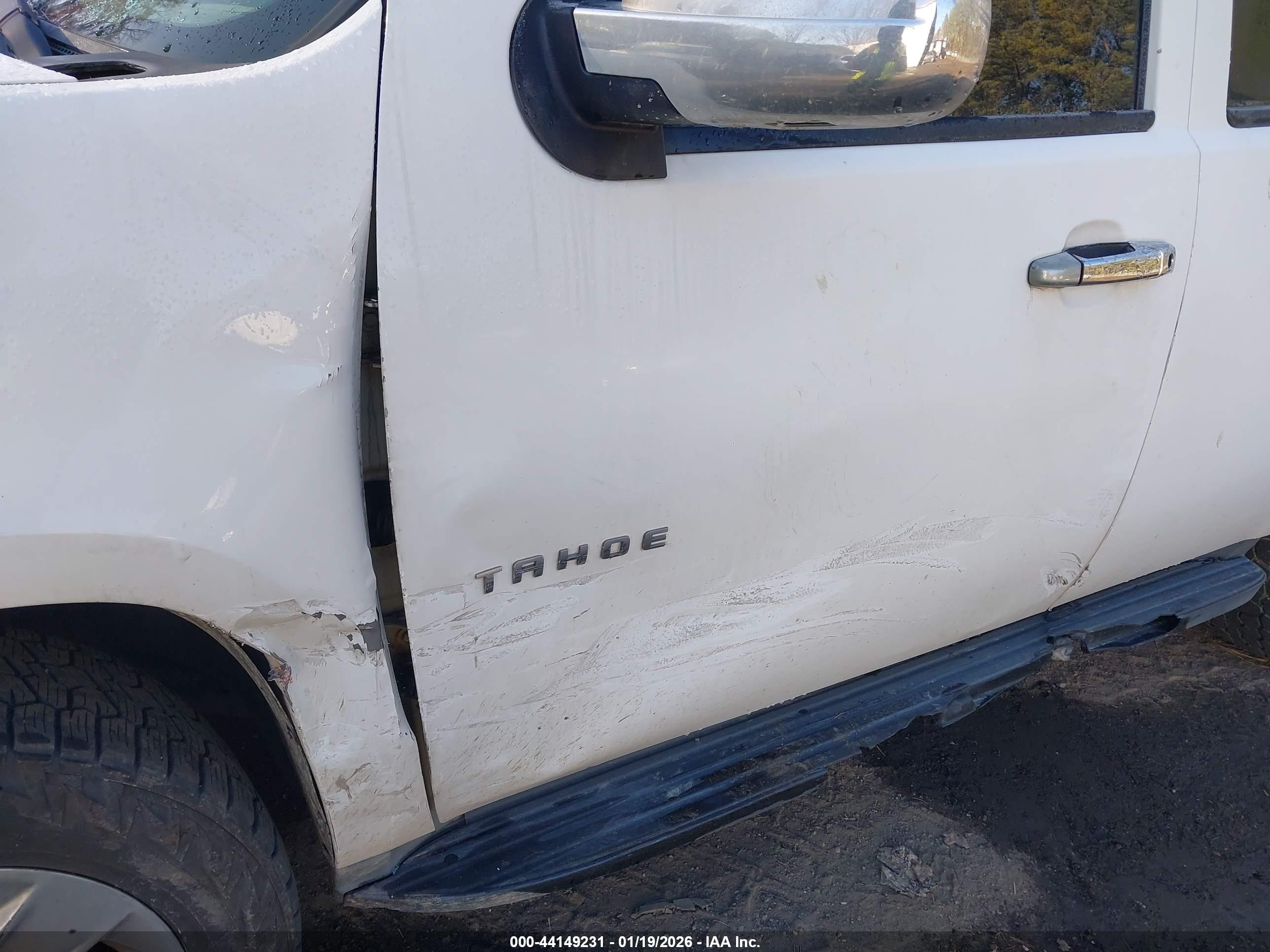 CHEVROLET TAHOE image 6