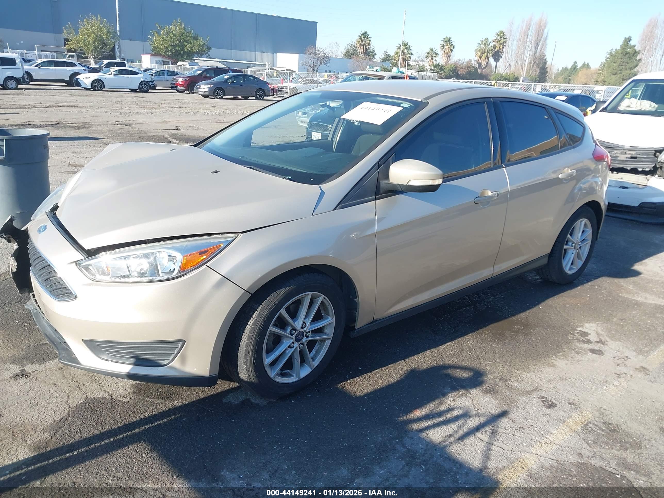 FORD FOCUS image 2