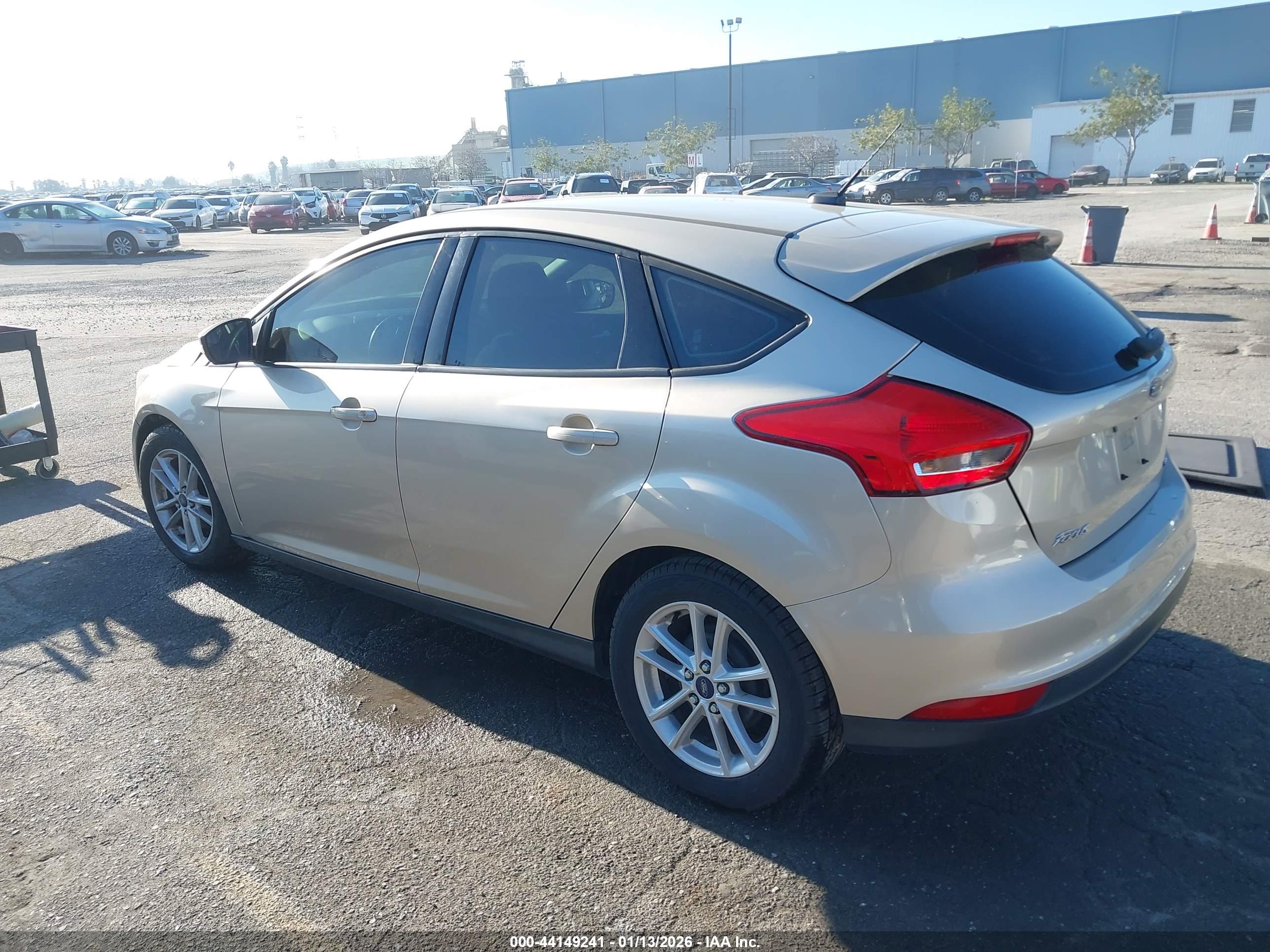 FORD FOCUS image 3