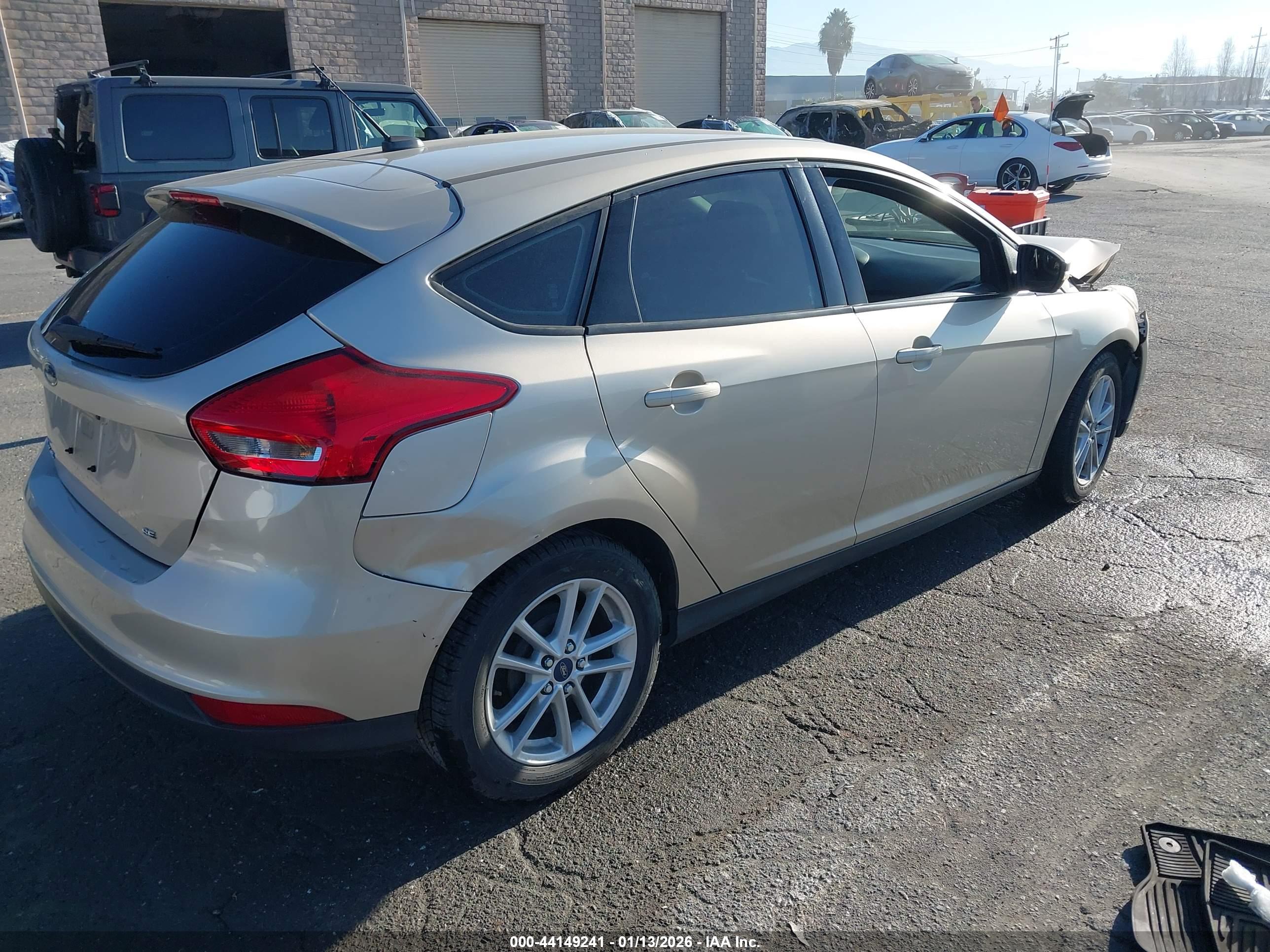 FORD FOCUS image 4