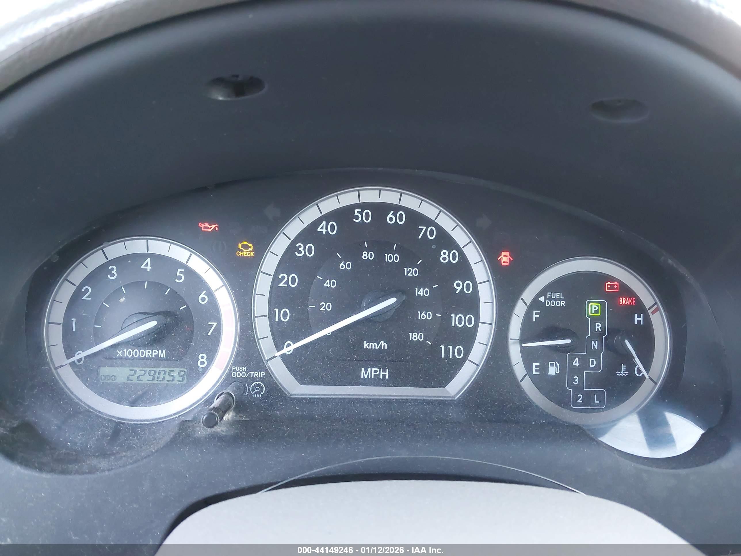 TOYOTA SIENNA image 7