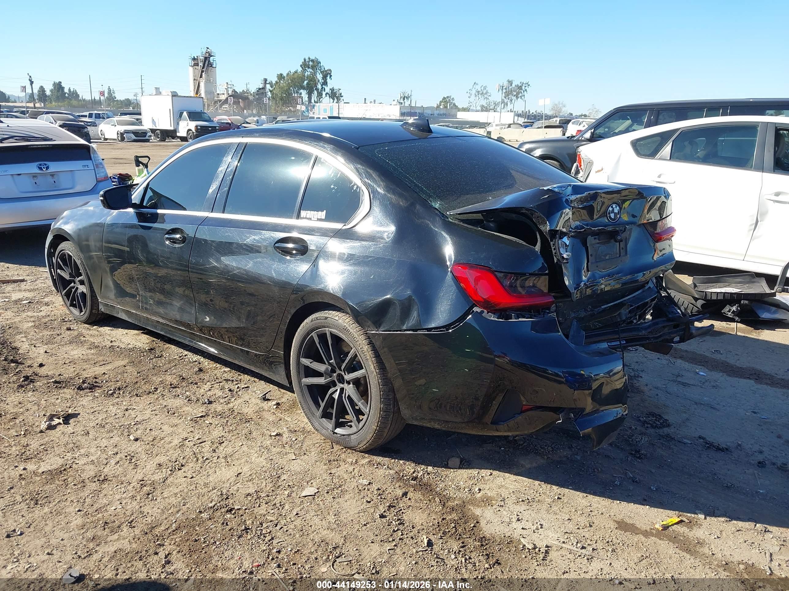 BMW 330I image 3