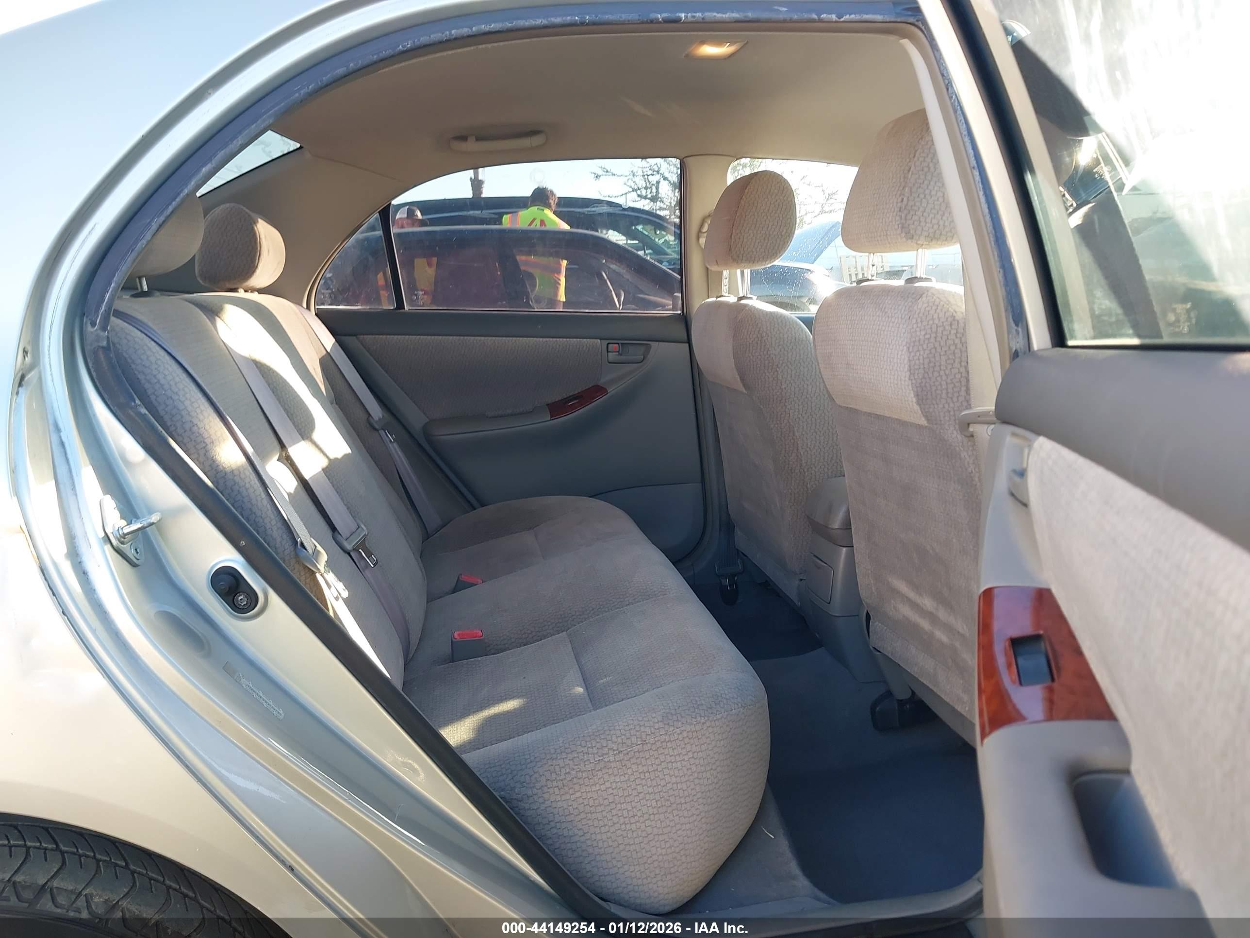 TOYOTA COROLLA image 8
