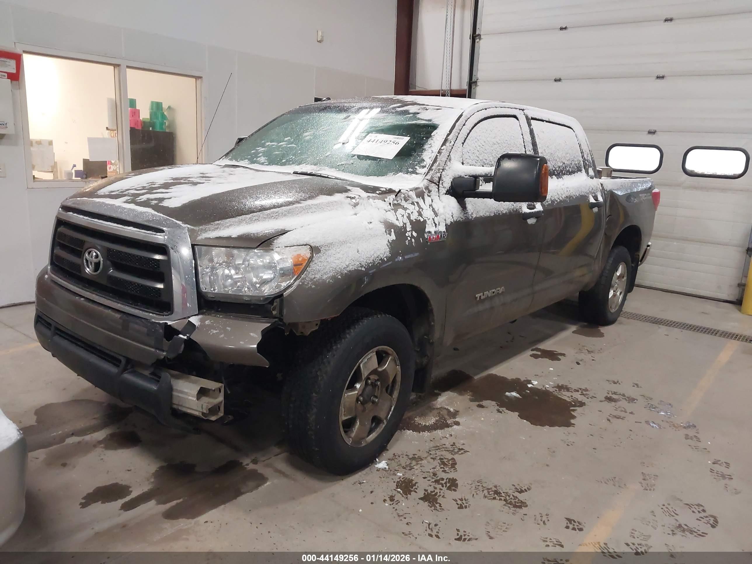 TOYOTA TUNDRA image 2