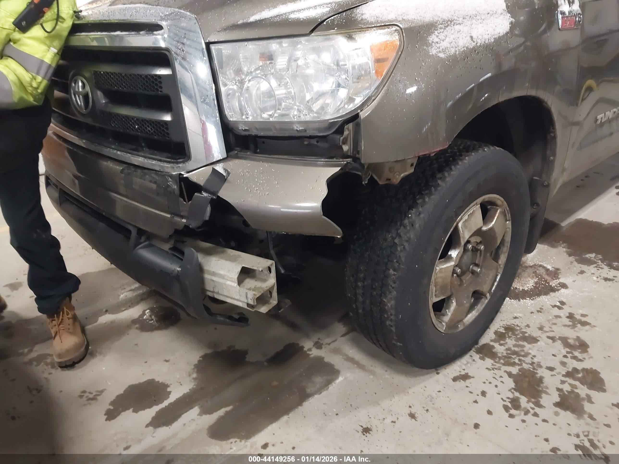 TOYOTA TUNDRA image 6