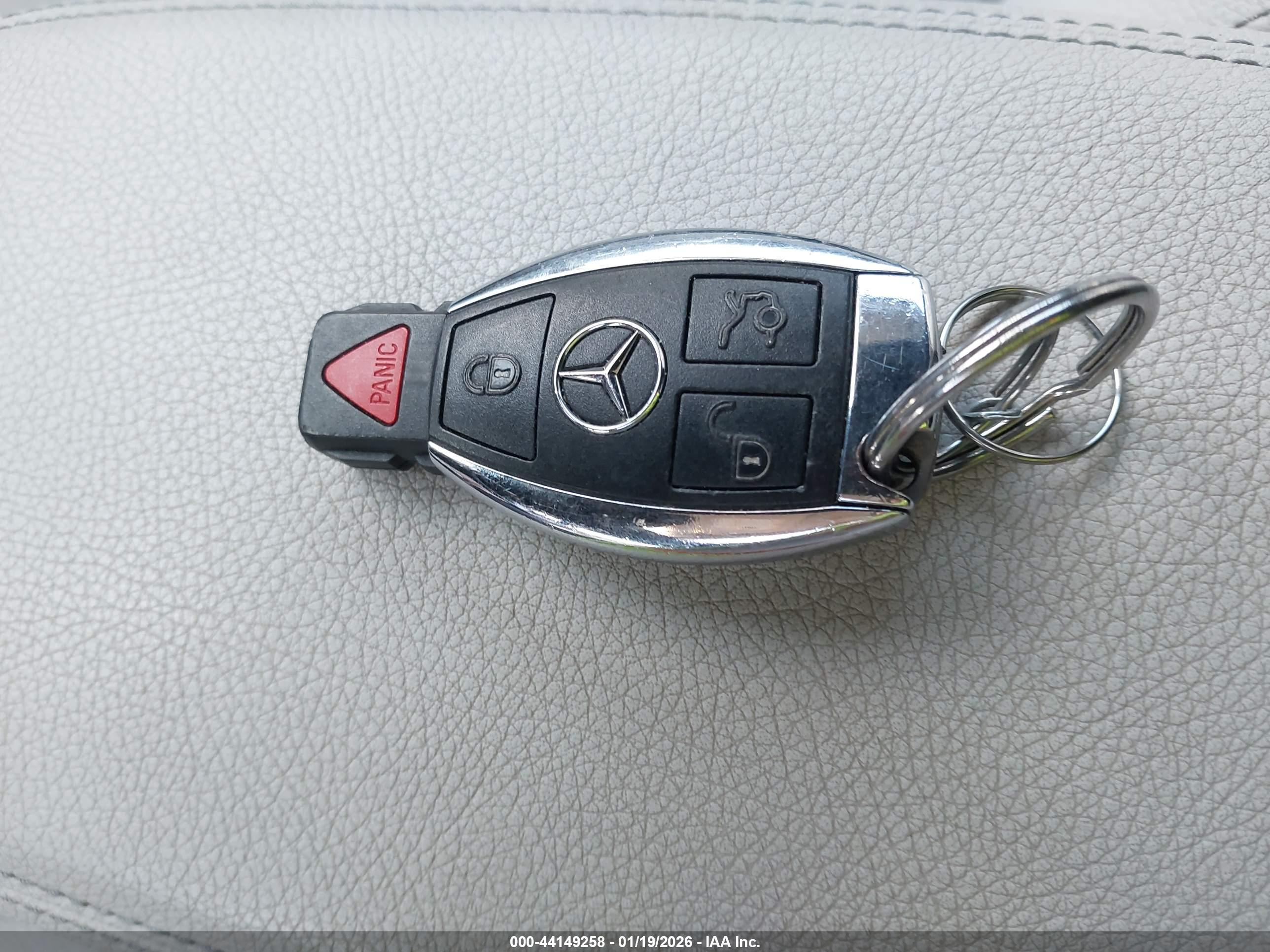 MERCEDES-BENZ GLA image 11