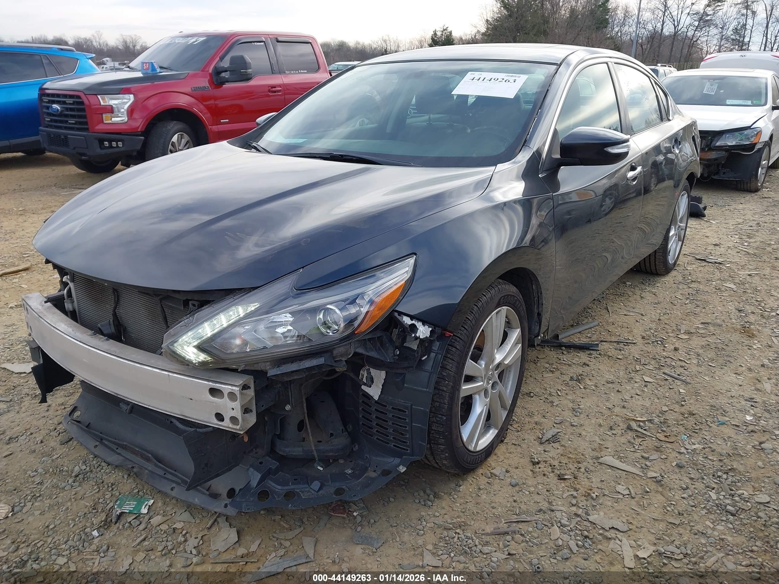NISSAN ALTIMA image 2