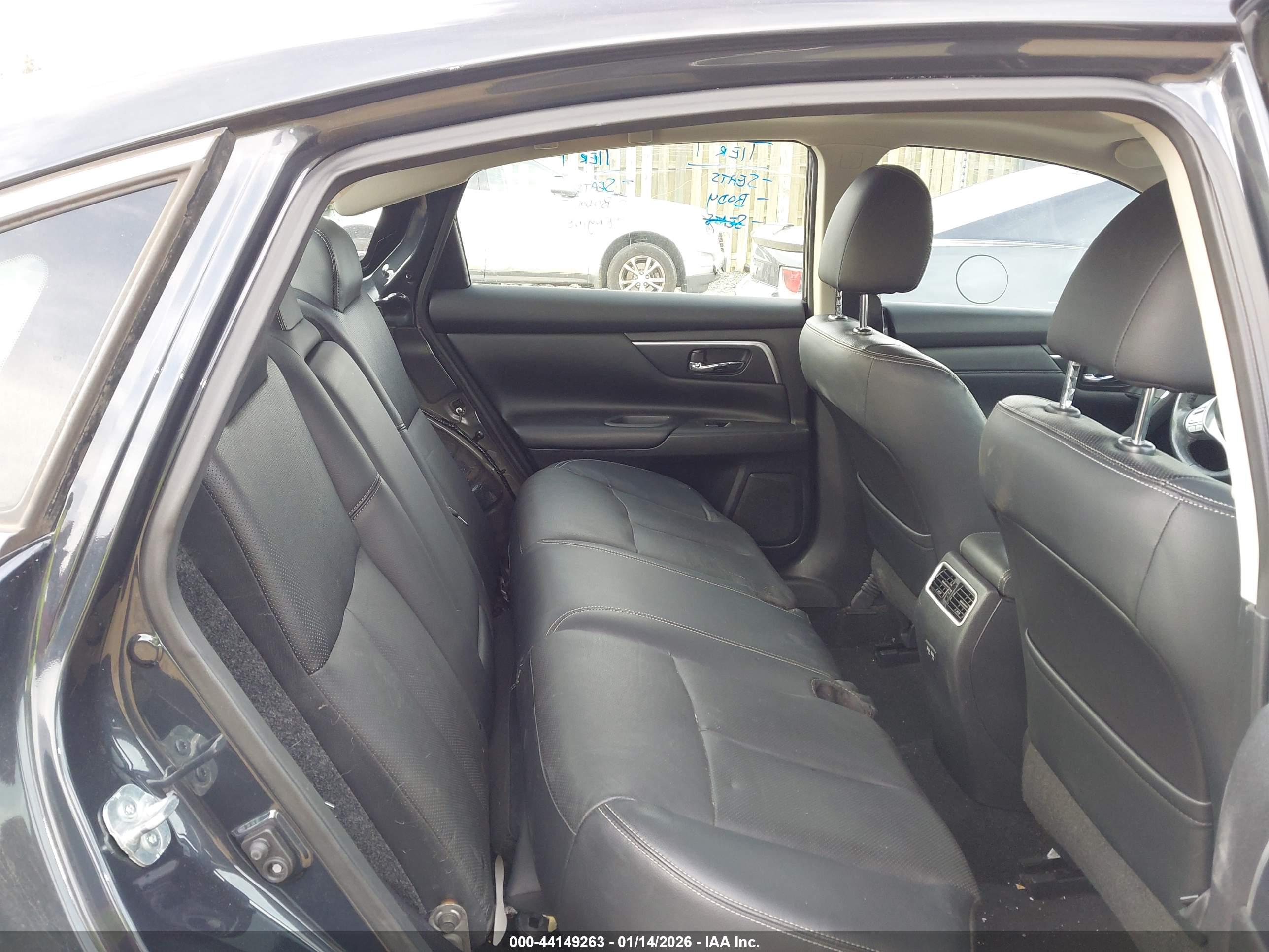 NISSAN ALTIMA image 8