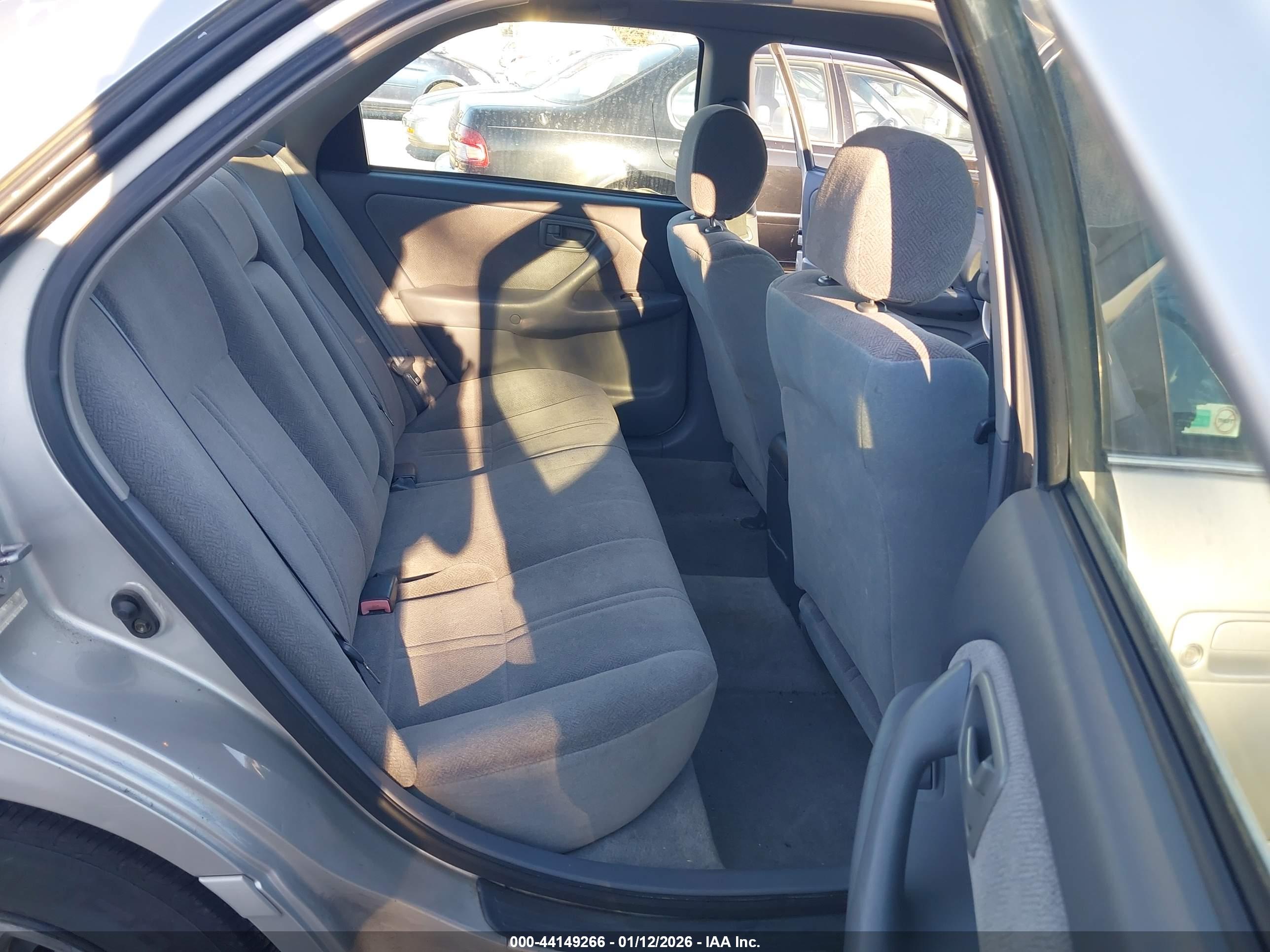 TOYOTA CAMRY image 8