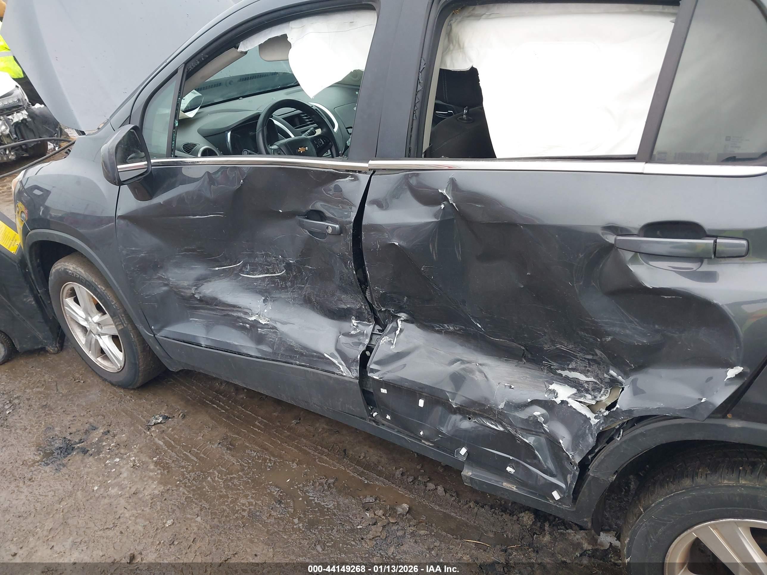 CHEVROLET TRAX image 6