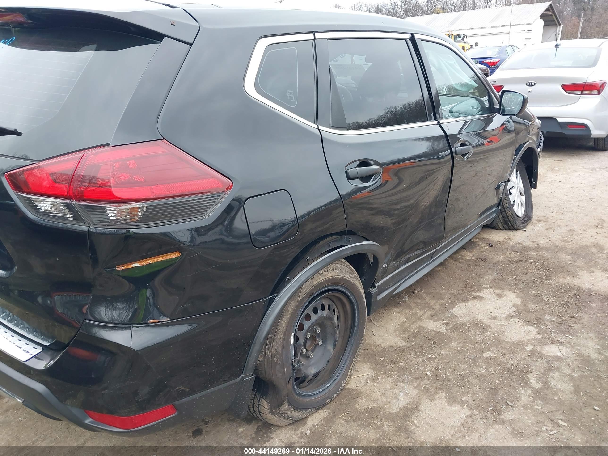 NISSAN ROGUE image 6