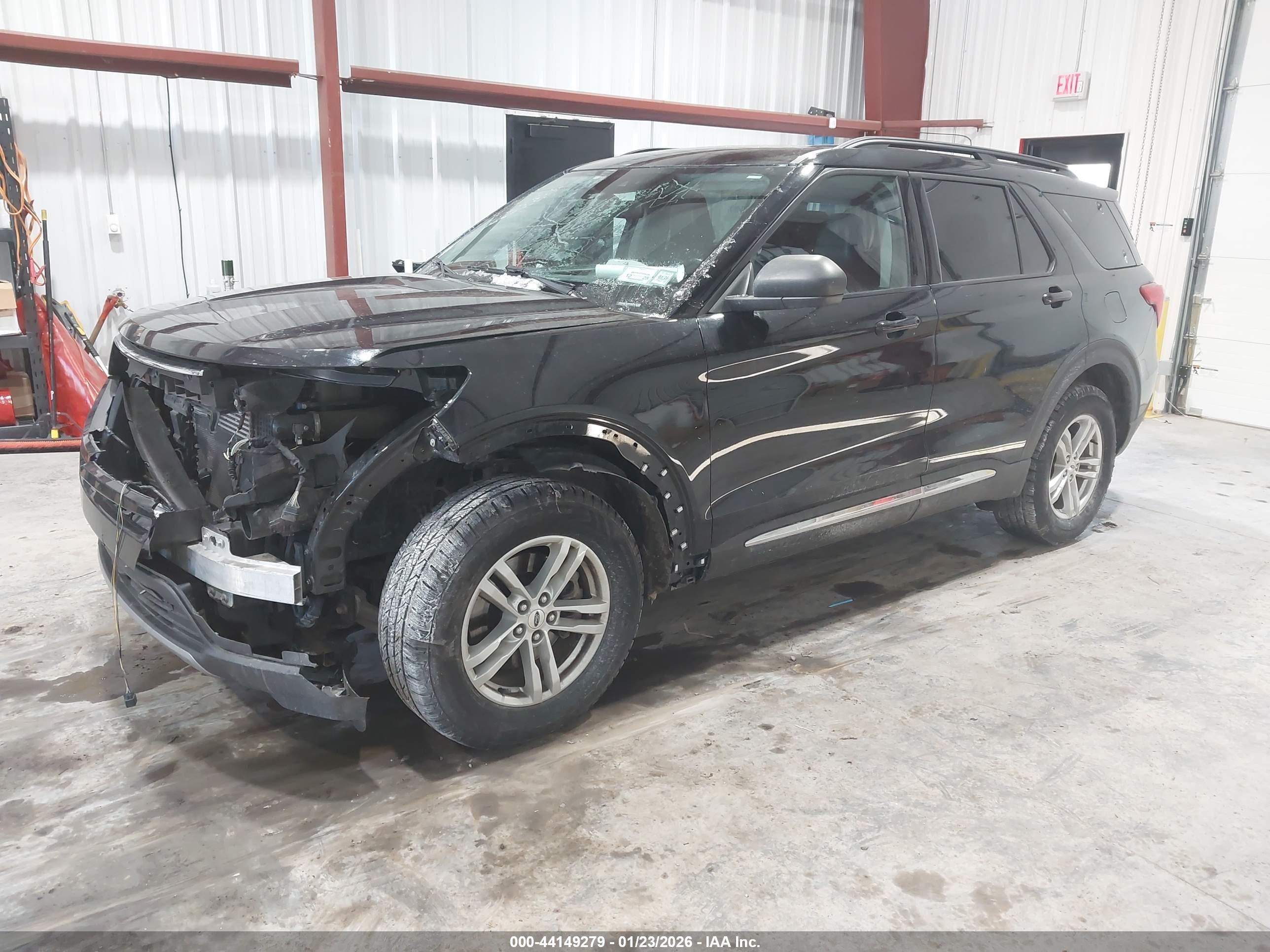 FORD EXPLORER image 2